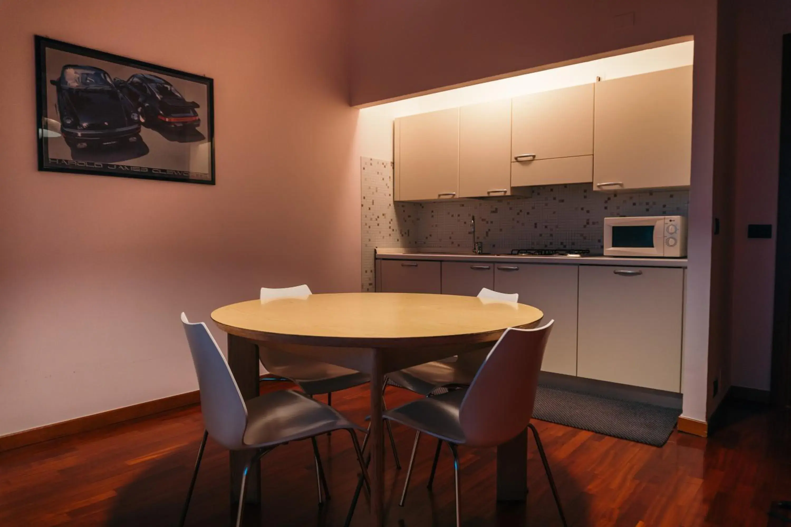 Kitchen or kitchenette, Dining Area in Residence Hotel Torino Uno