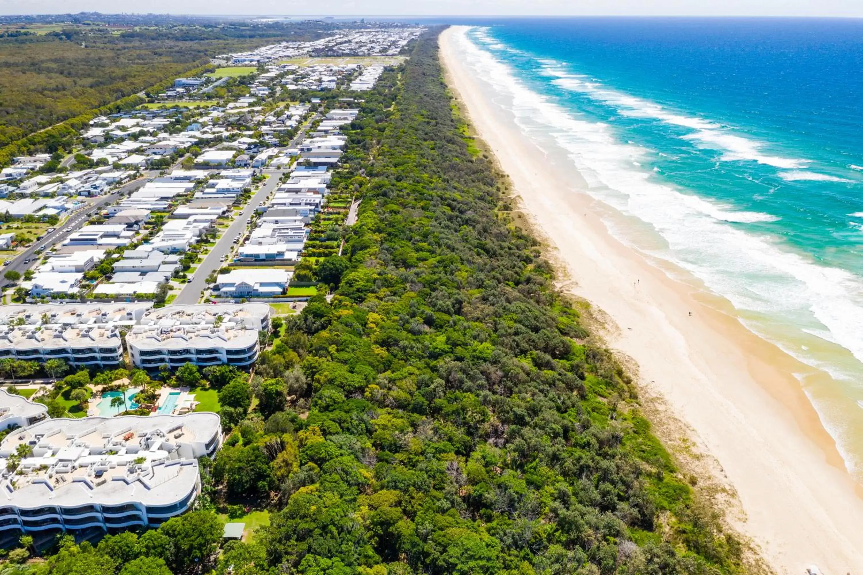 Bird's eye view, Bird's-eye View in Cotton Beach Resort - Tweed Coast Holidays ®