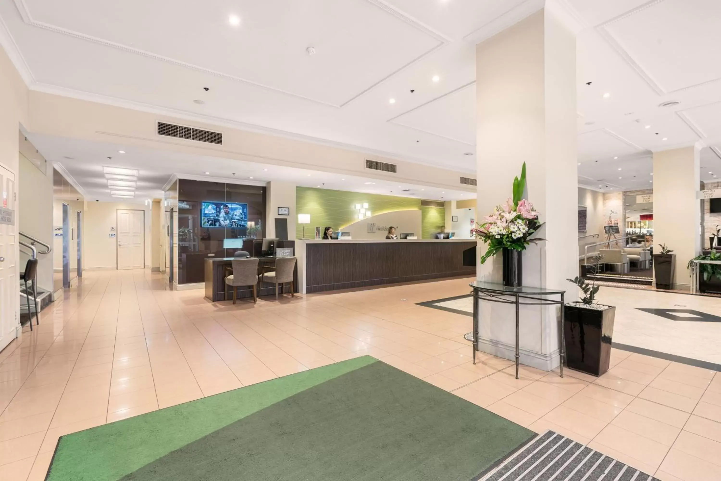 Property building, Lobby/Reception in Holiday Inn Darling Harbour, an IHG Hotel