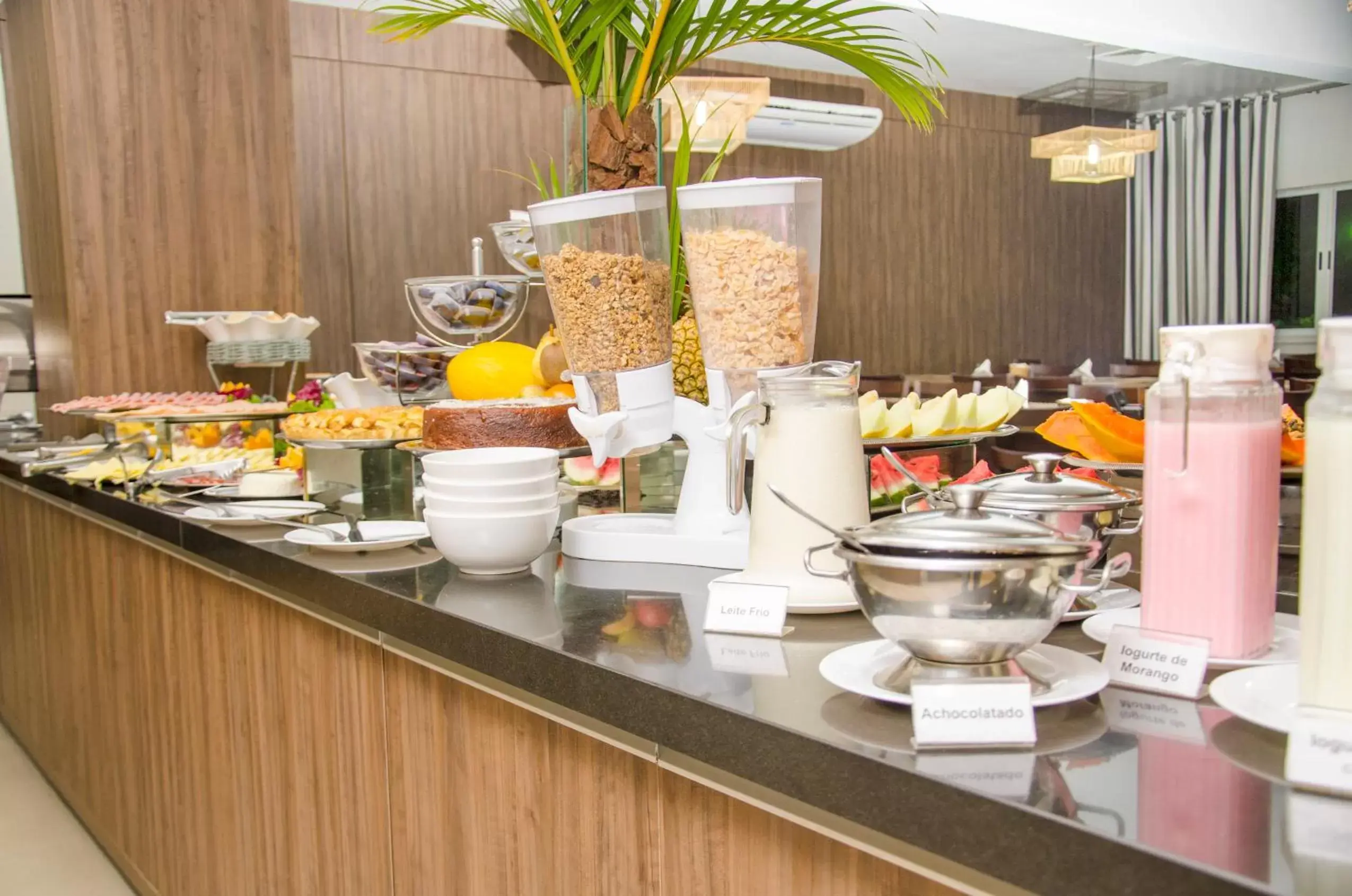 Food in Camboa Hotel Paranaguá Food in Camboa Hotel Paranaguá