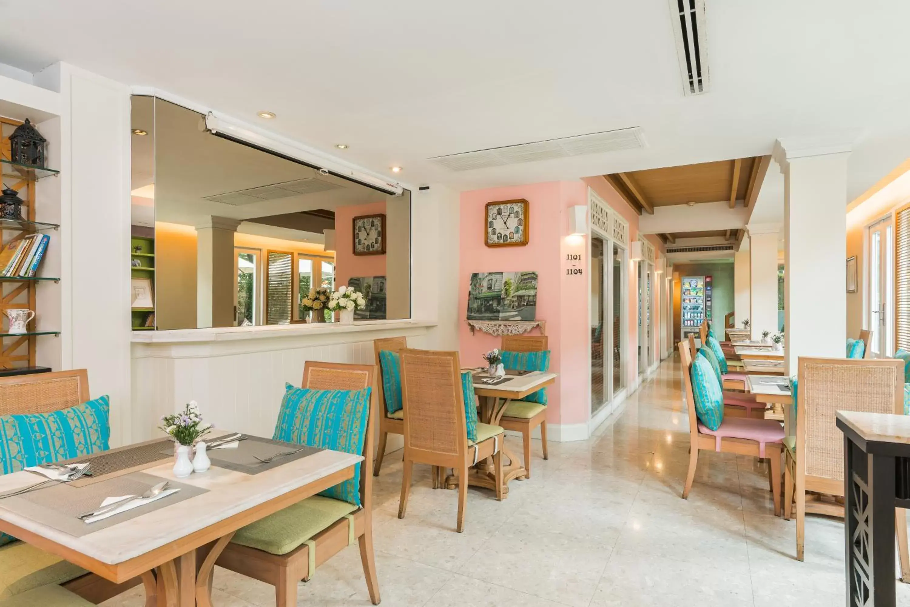 Seating area, Restaurant/Places to Eat in La Petite Salil Sukhumvit Thonglor 1