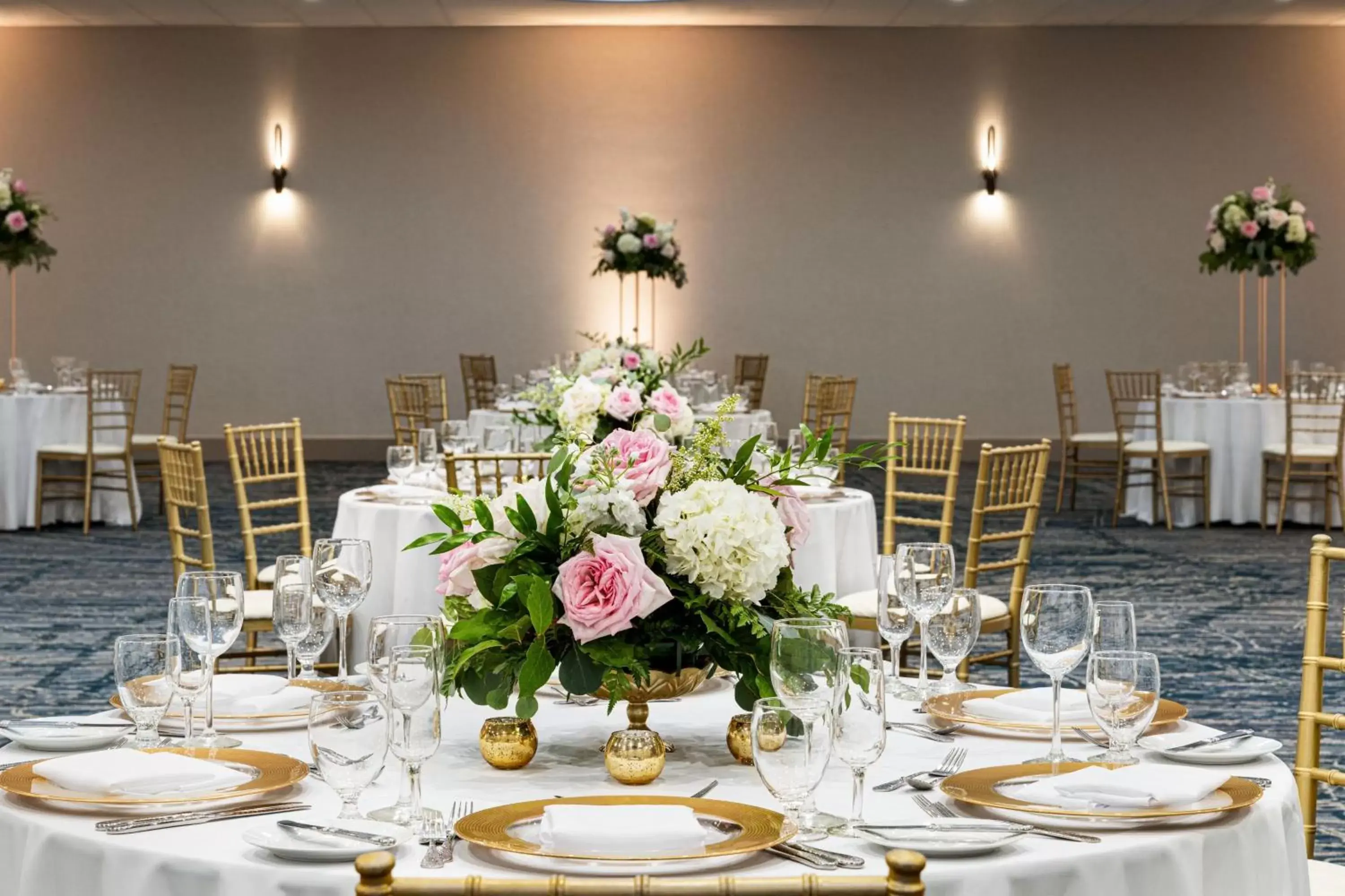 Banquet/Function facilities, Restaurant/Places to Eat in Sheraton Suites Chicago O'Hare