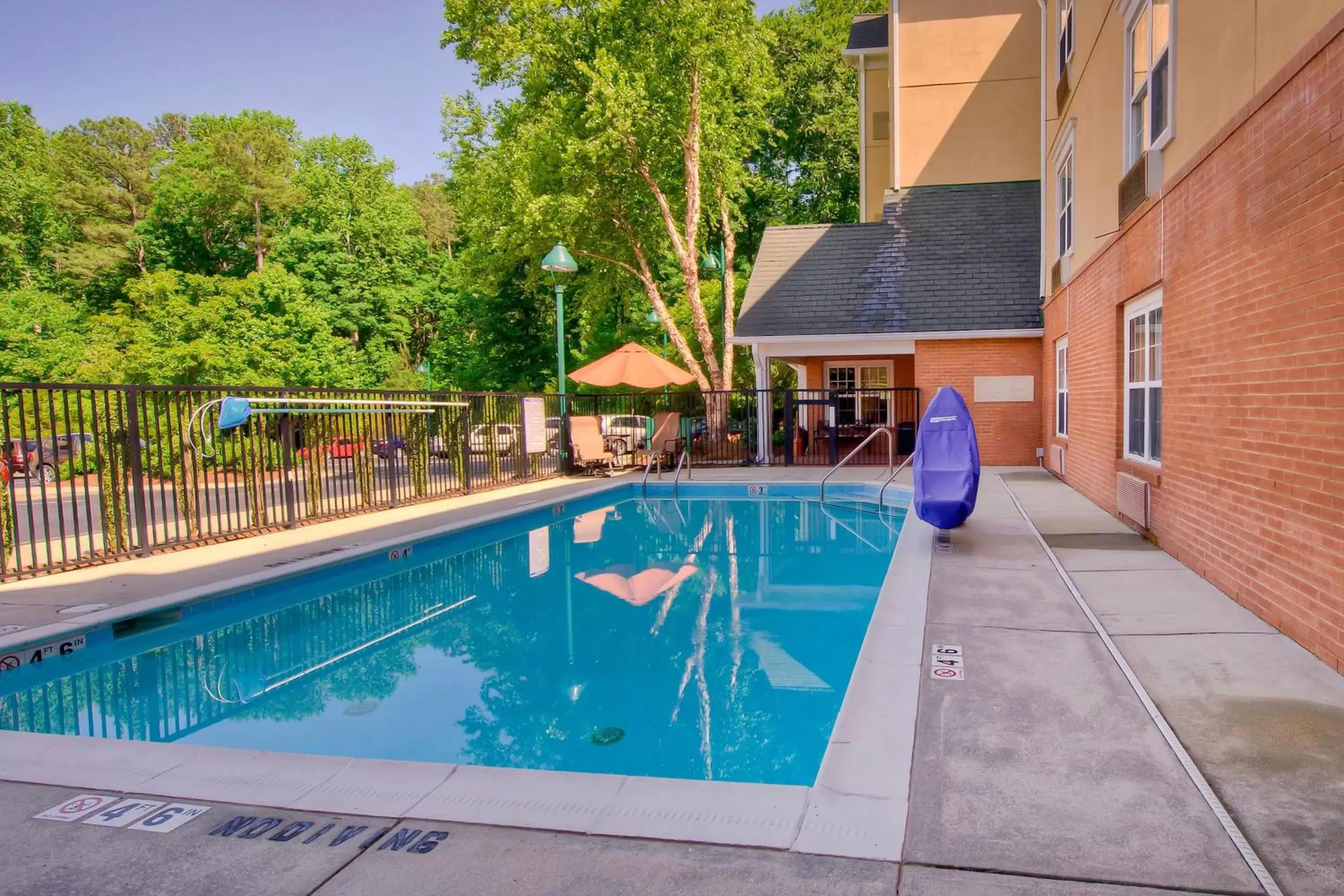 Swimming Pool in TownePlace Suites Raleigh Cary/Weston Parkway