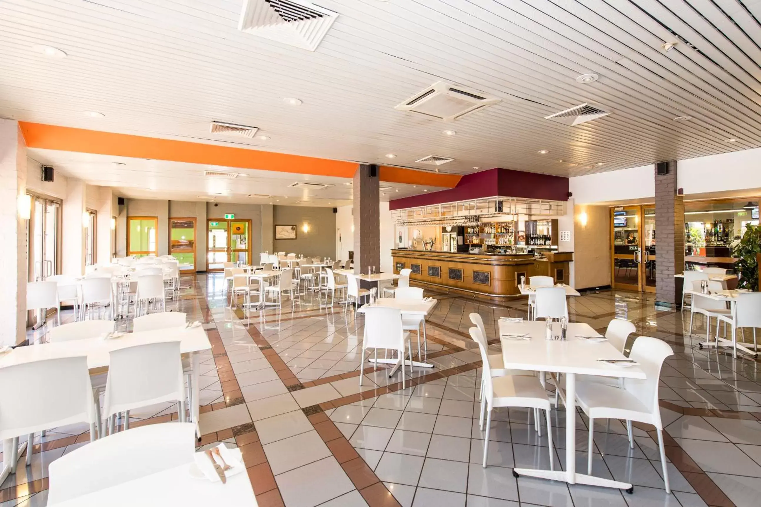 Lounge or bar, Restaurant/Places to Eat in Ibis Styles Karratha