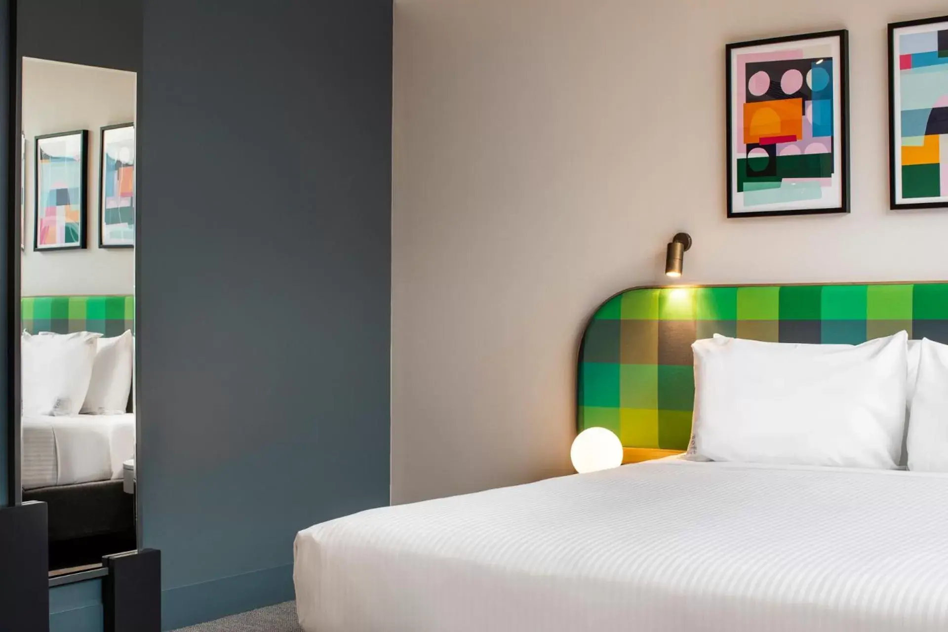 Bed in Holiday Inn Werribee by IHG Bed in Holiday Inn Werribee by IHG