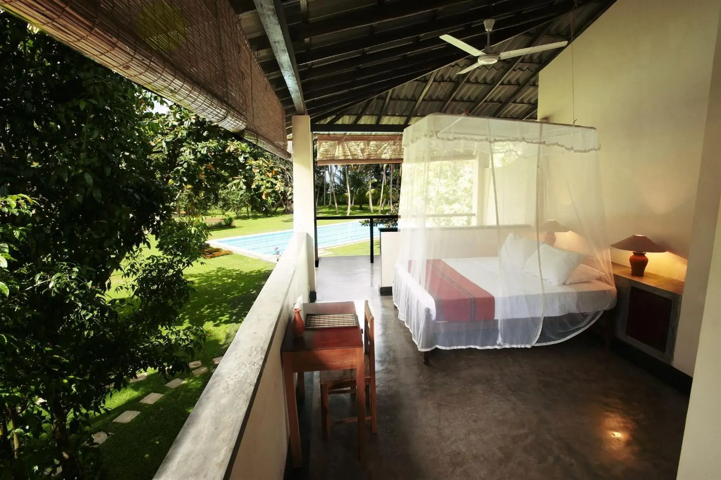 Deluxe Villa First Floor with Free 24 hours Check-in & Check-out - single occupancy in Talalla Retreat