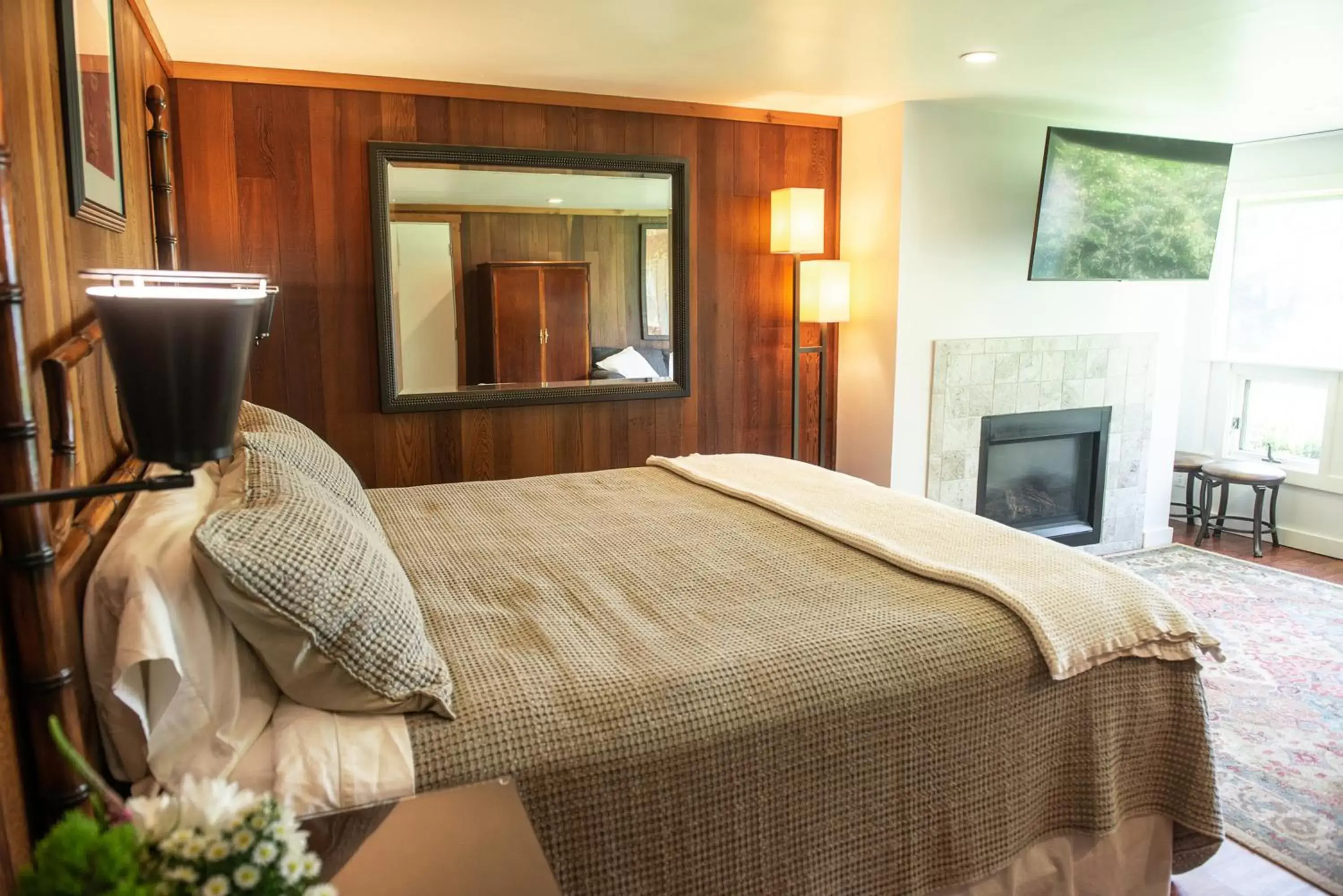 Bedroom, Bed in Inn at Buckhorn Cove