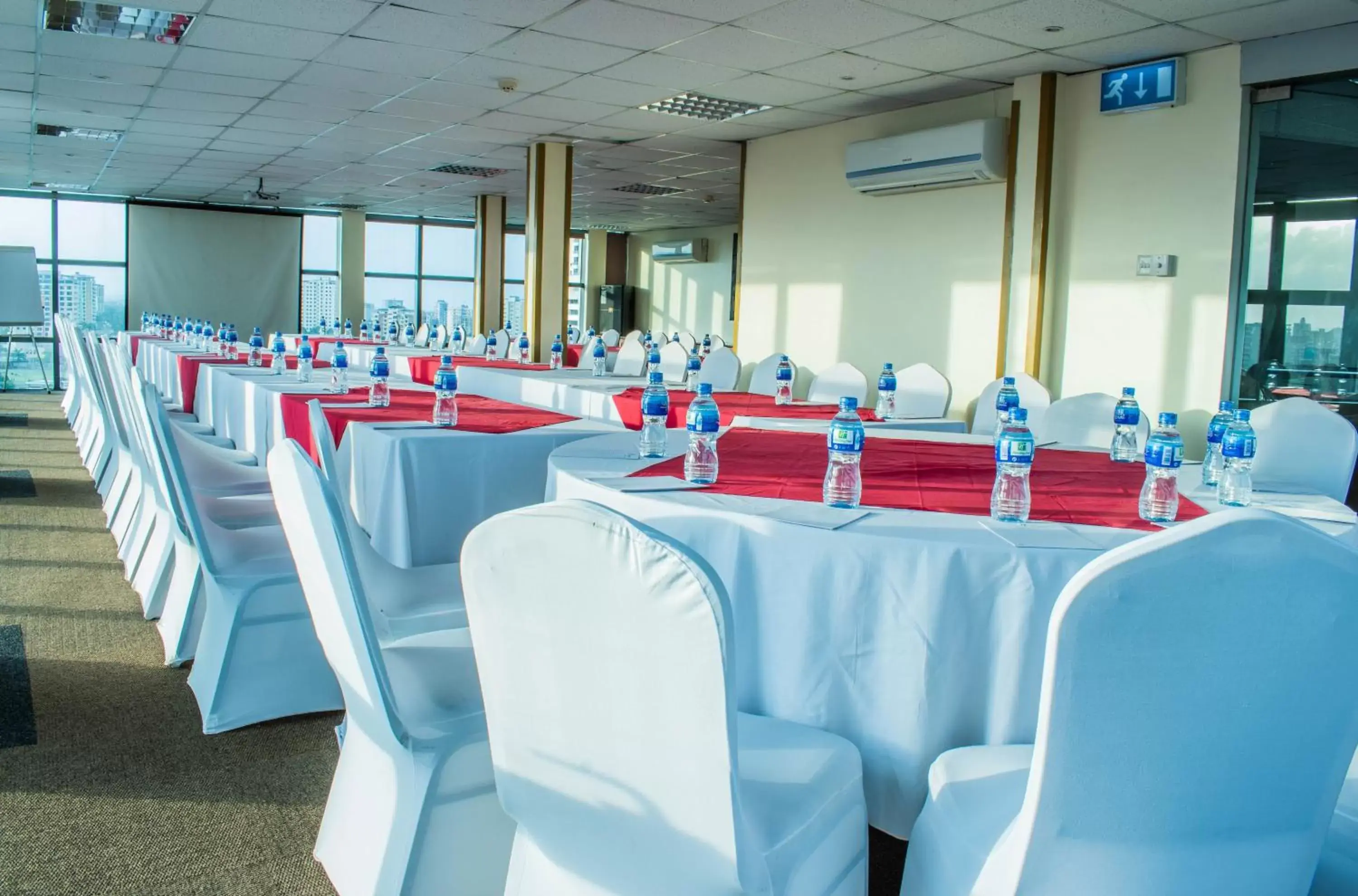 Meeting/conference room in Holiday Inn Dar Es Salaam, an IHG Hotel