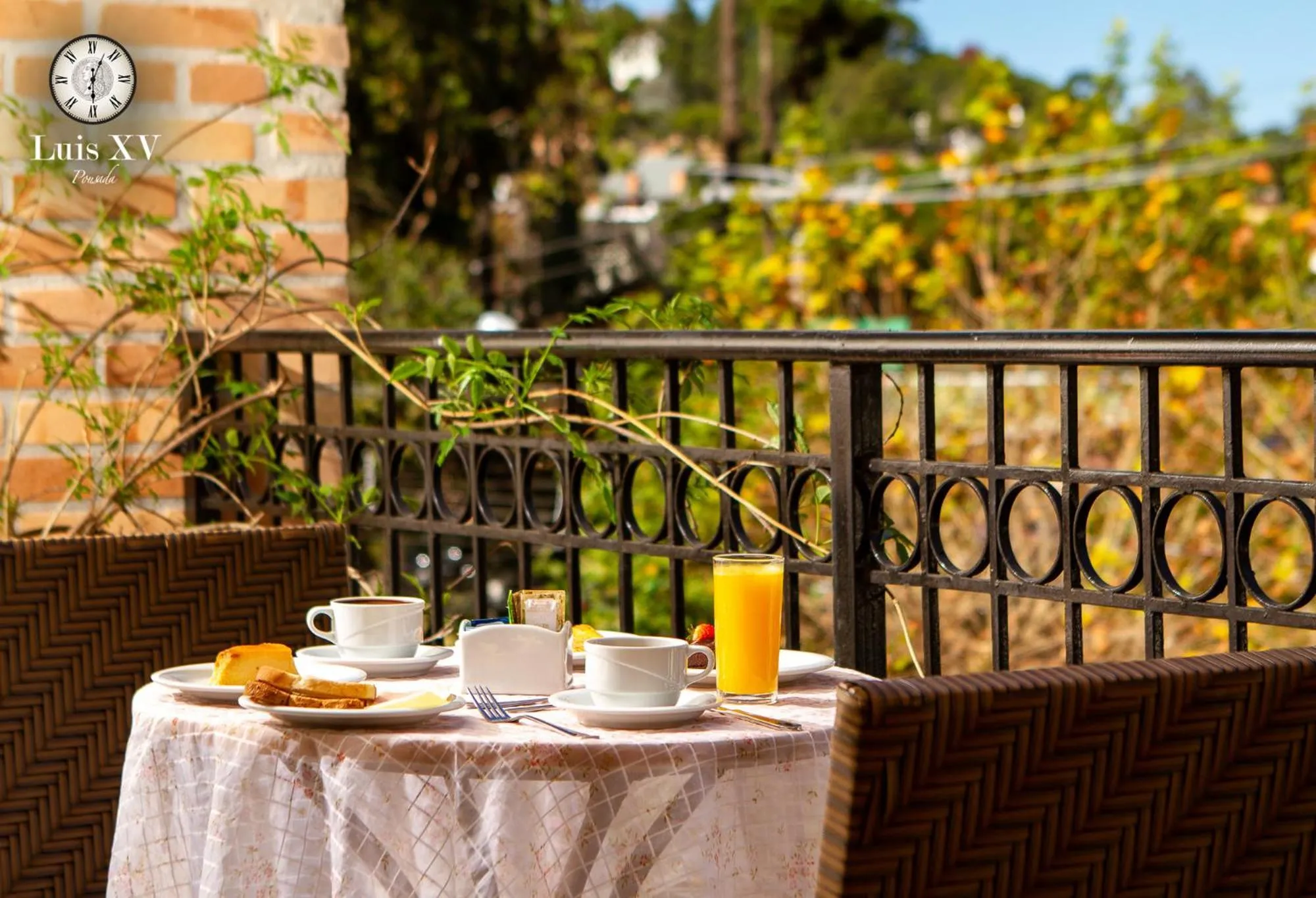 Restaurant/places to eat in Pousada Luis XV