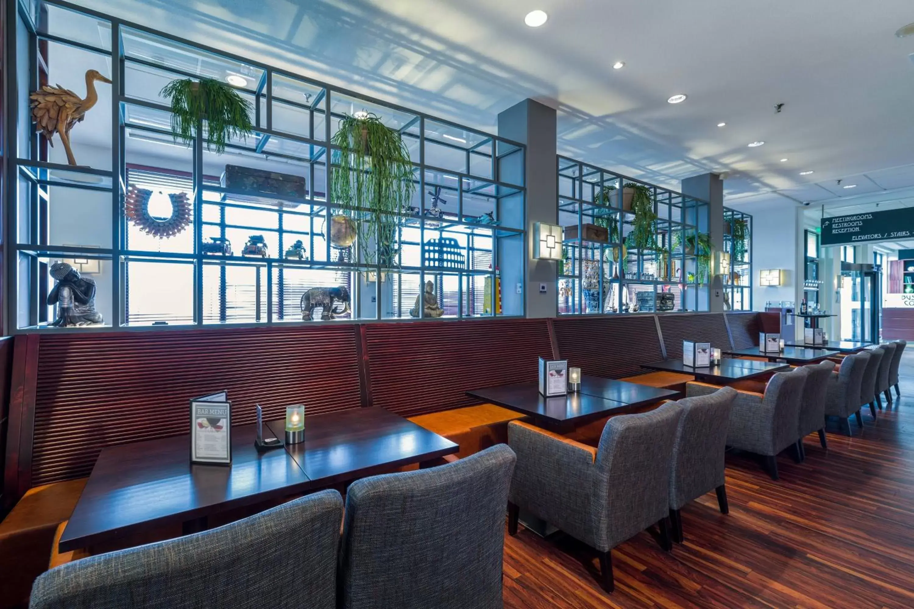 Restaurant/places to eat, Lounge/Bar in Courtyard by Marriott Amsterdam Airport