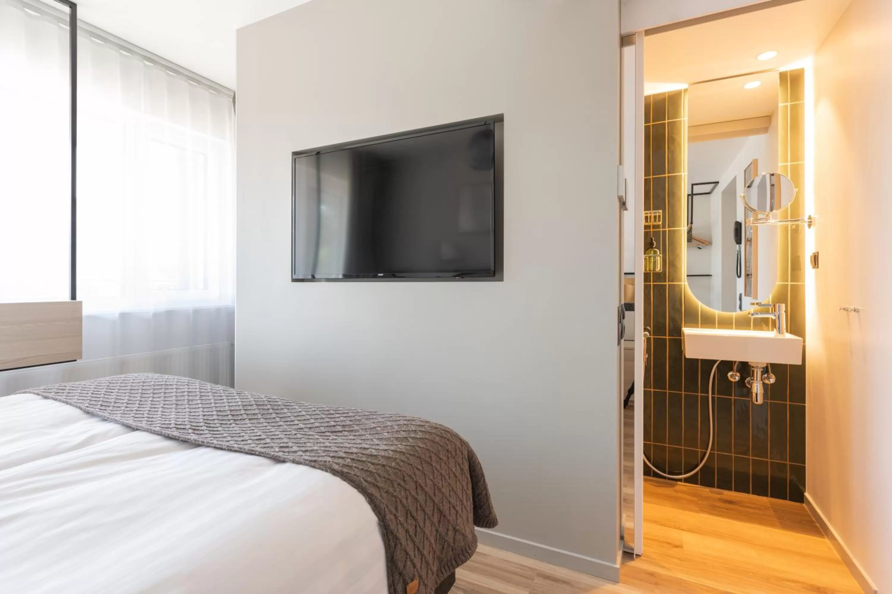 Photo of the whole room, Bed in Oru Hub Hotel Tallinn - Handwritten Collection