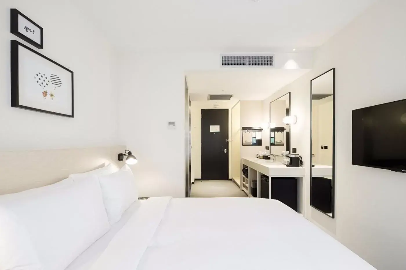 Photo of the whole room, Bed in amba Taipei Zhongshan Photo of the whole room, Bed in amba Taipei Zhongshan