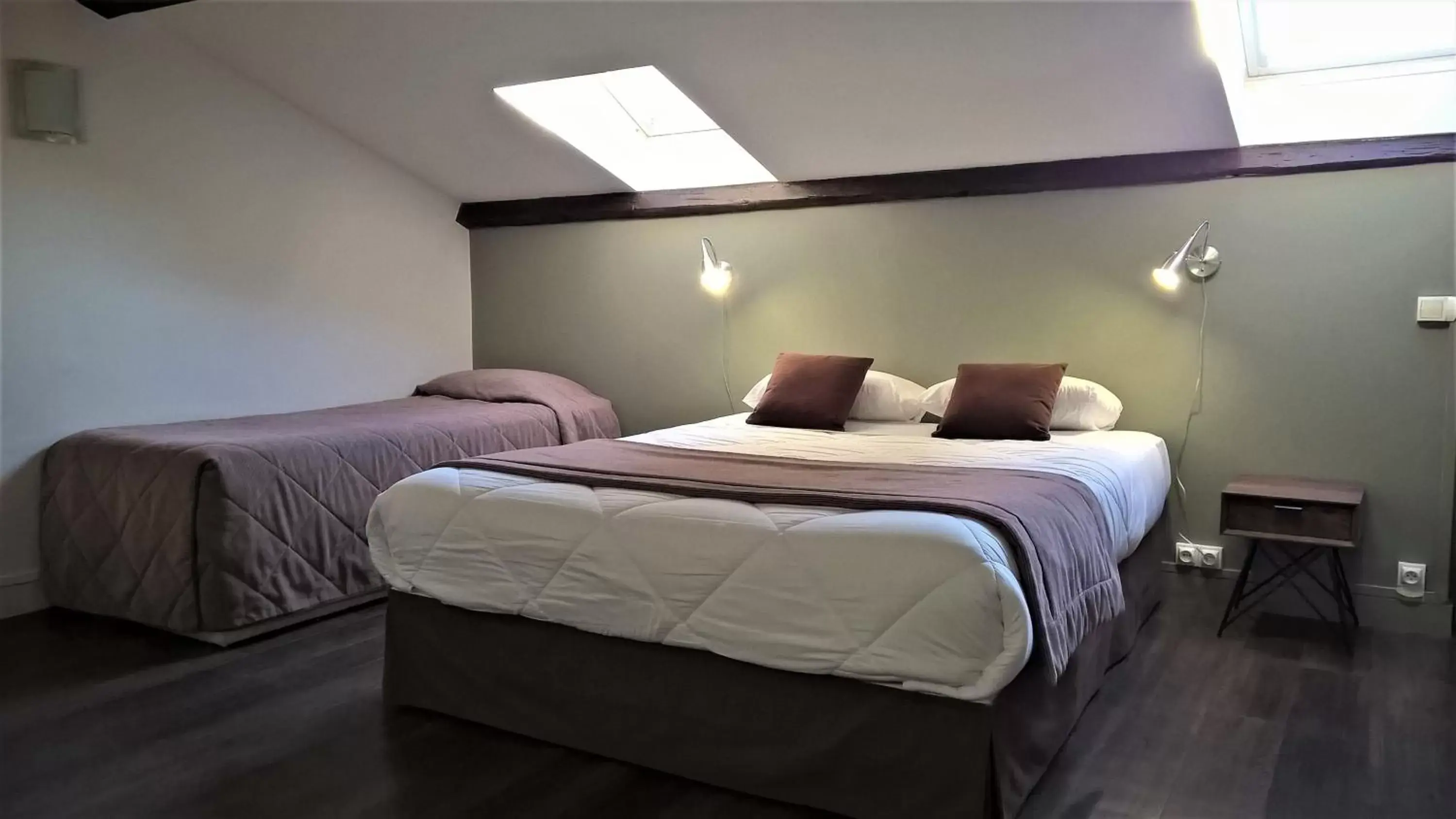 Bedroom, Bed in Hotel Des Cedres