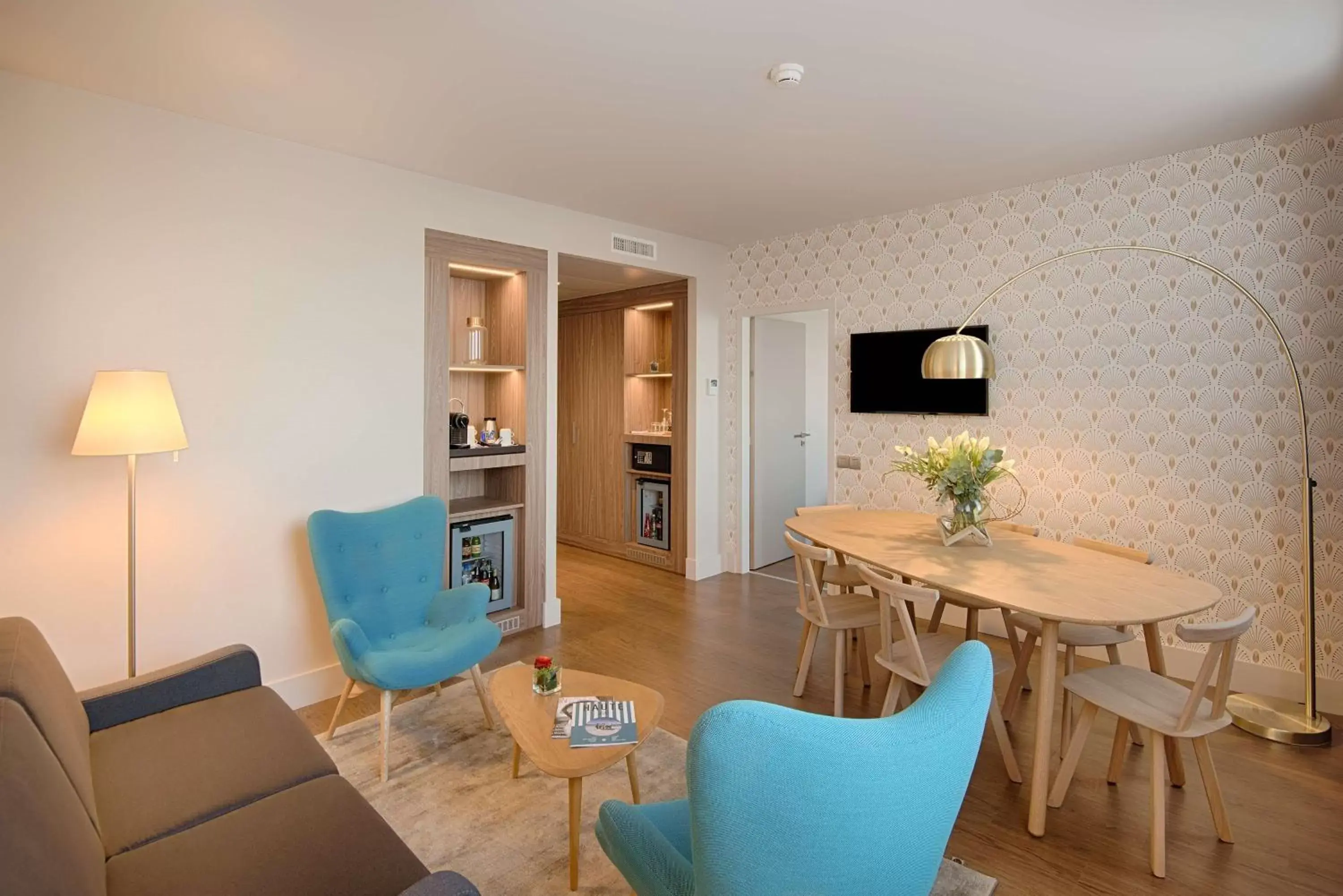 Living room, Seating Area in NH Toulouse Airport