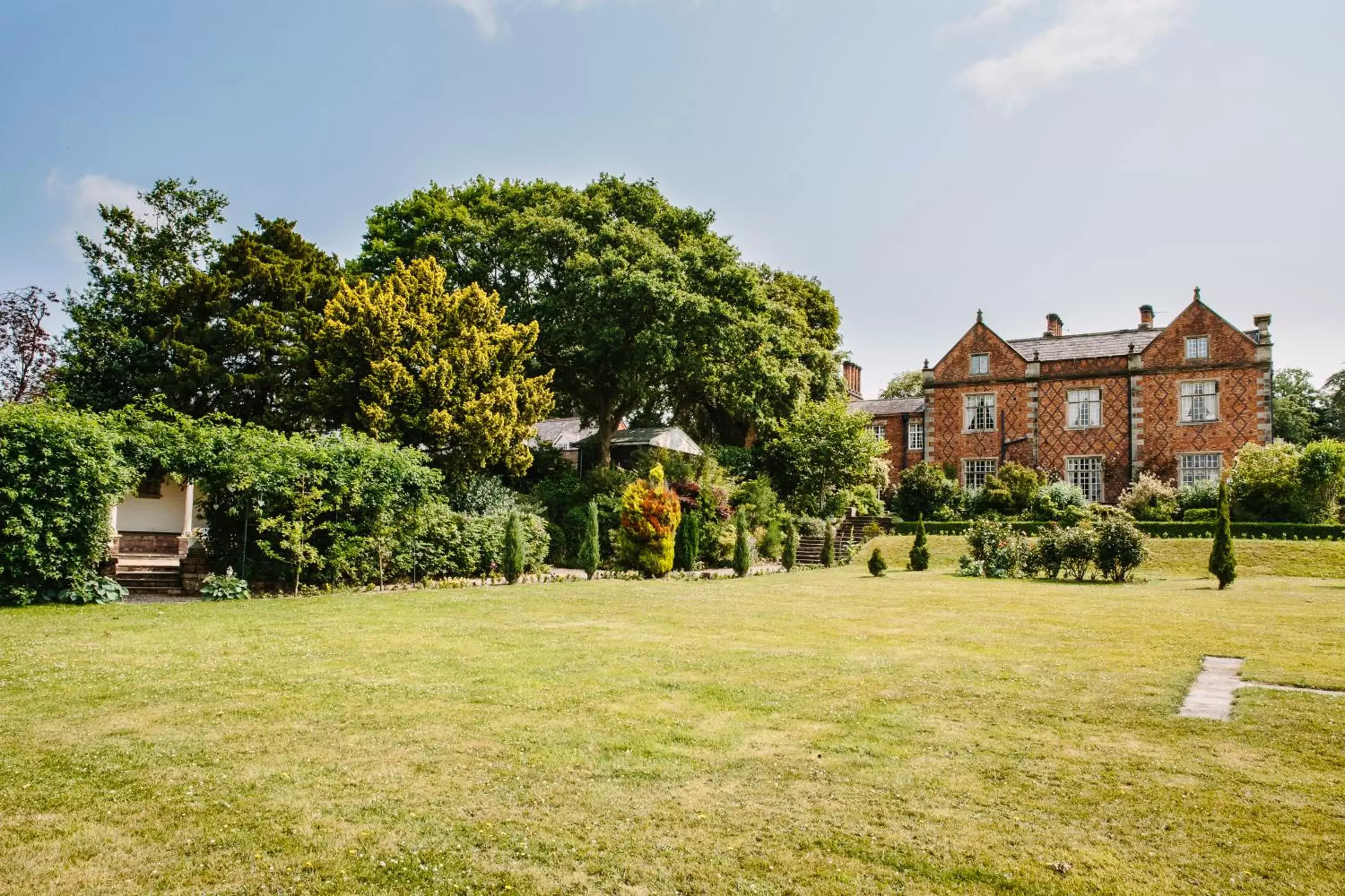 Garden in Willington Hall Hotel