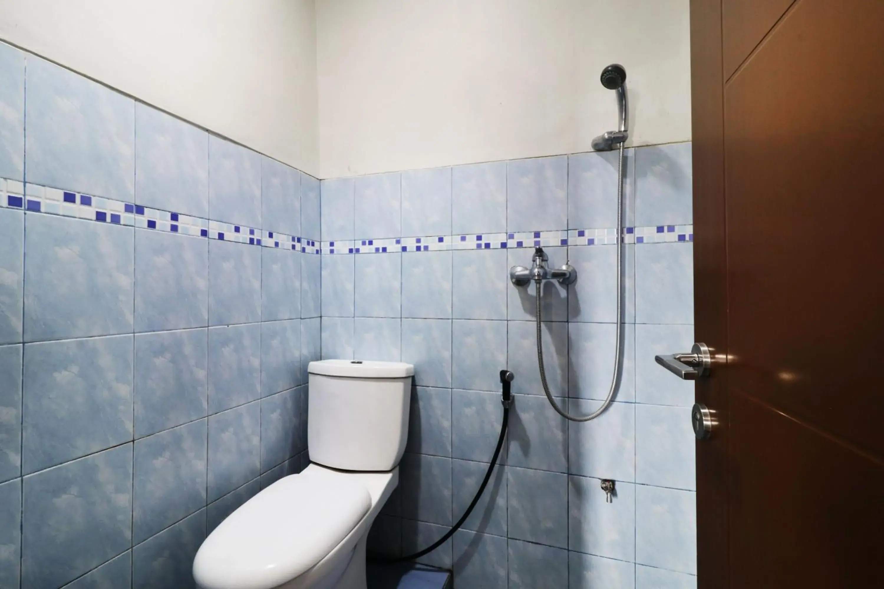 Bathroom in Jayagiri Guesthouse