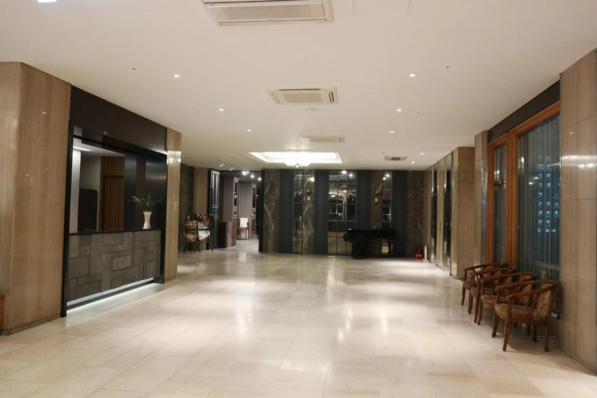 Lobby or reception in Busan Tourist Hotel