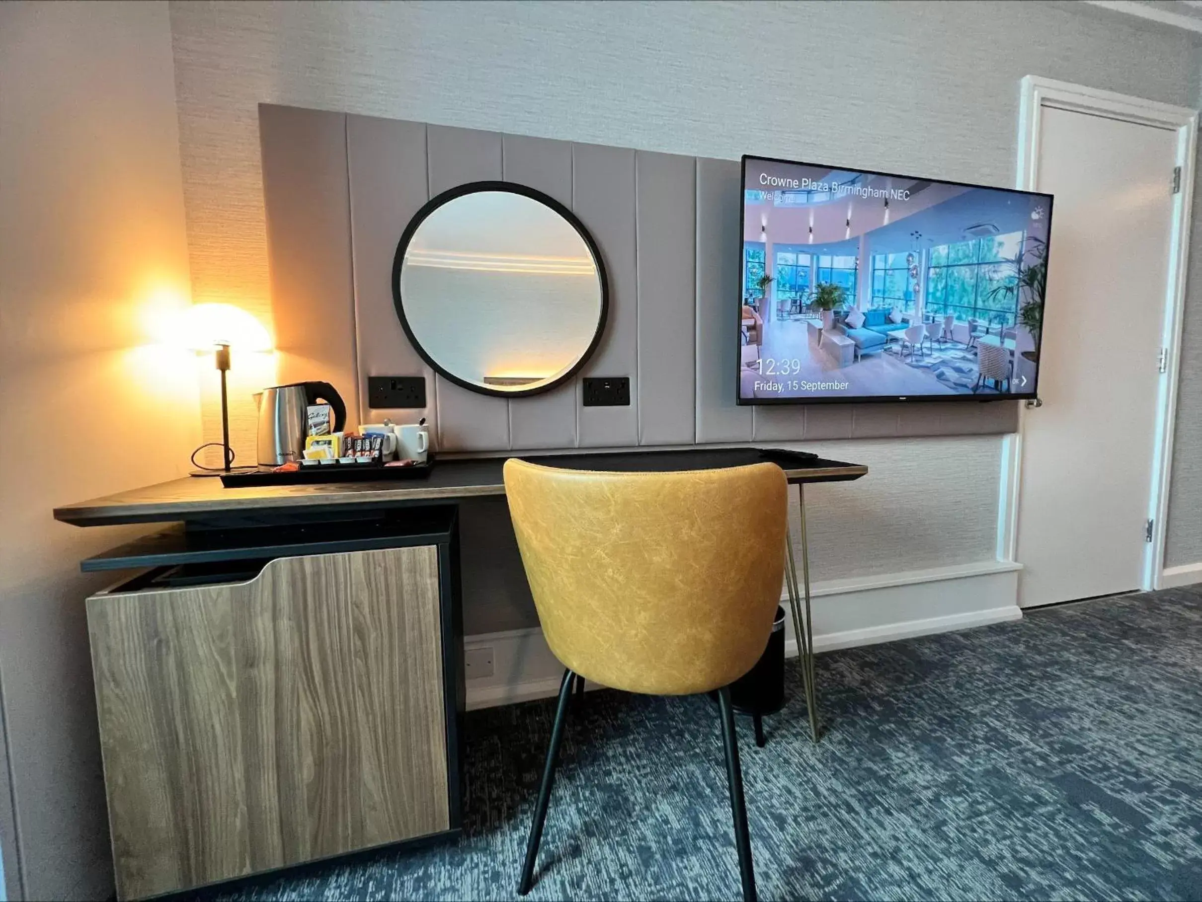 Photo of the whole room, TV/Entertainment Center in Crowne Plaza Birmingham NEC, an IHG Hotel