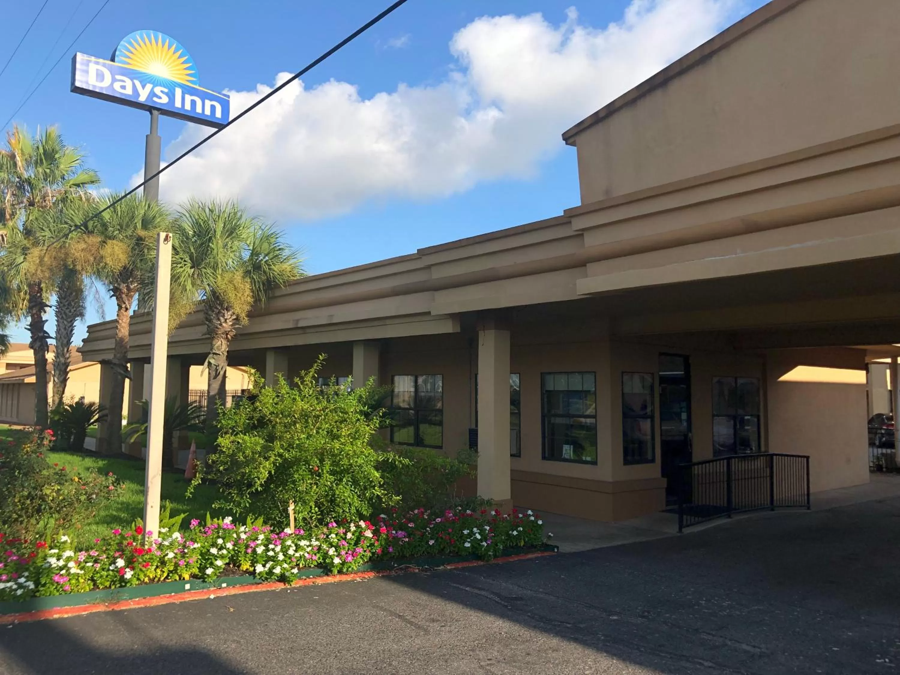 Property building in Days Inn by Wyndham Lake Charles