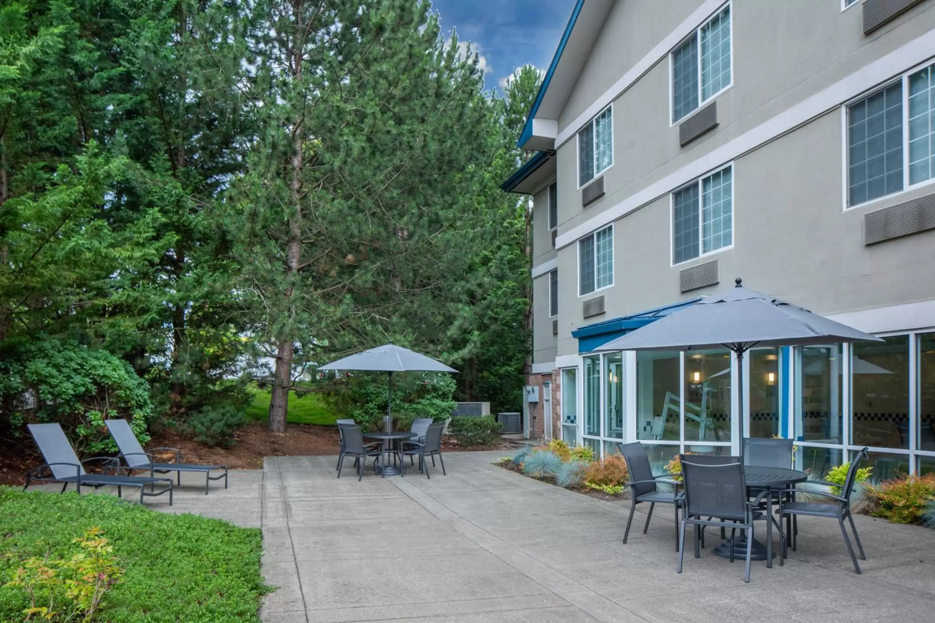 Property building in Fairfield Inn & Suites Portland West Beaverton