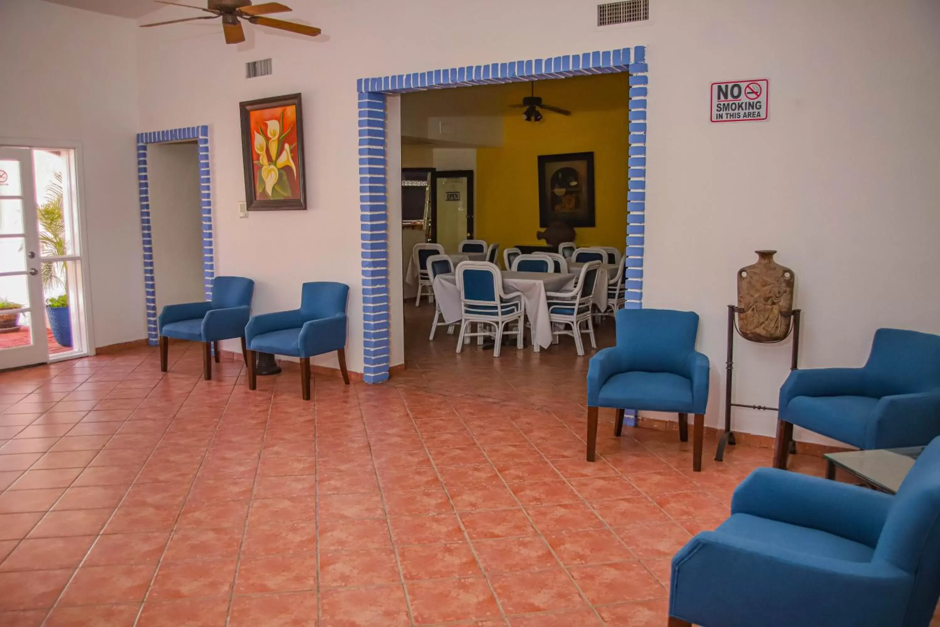 Living room, Seating Area in Playa Inn Rocky Point