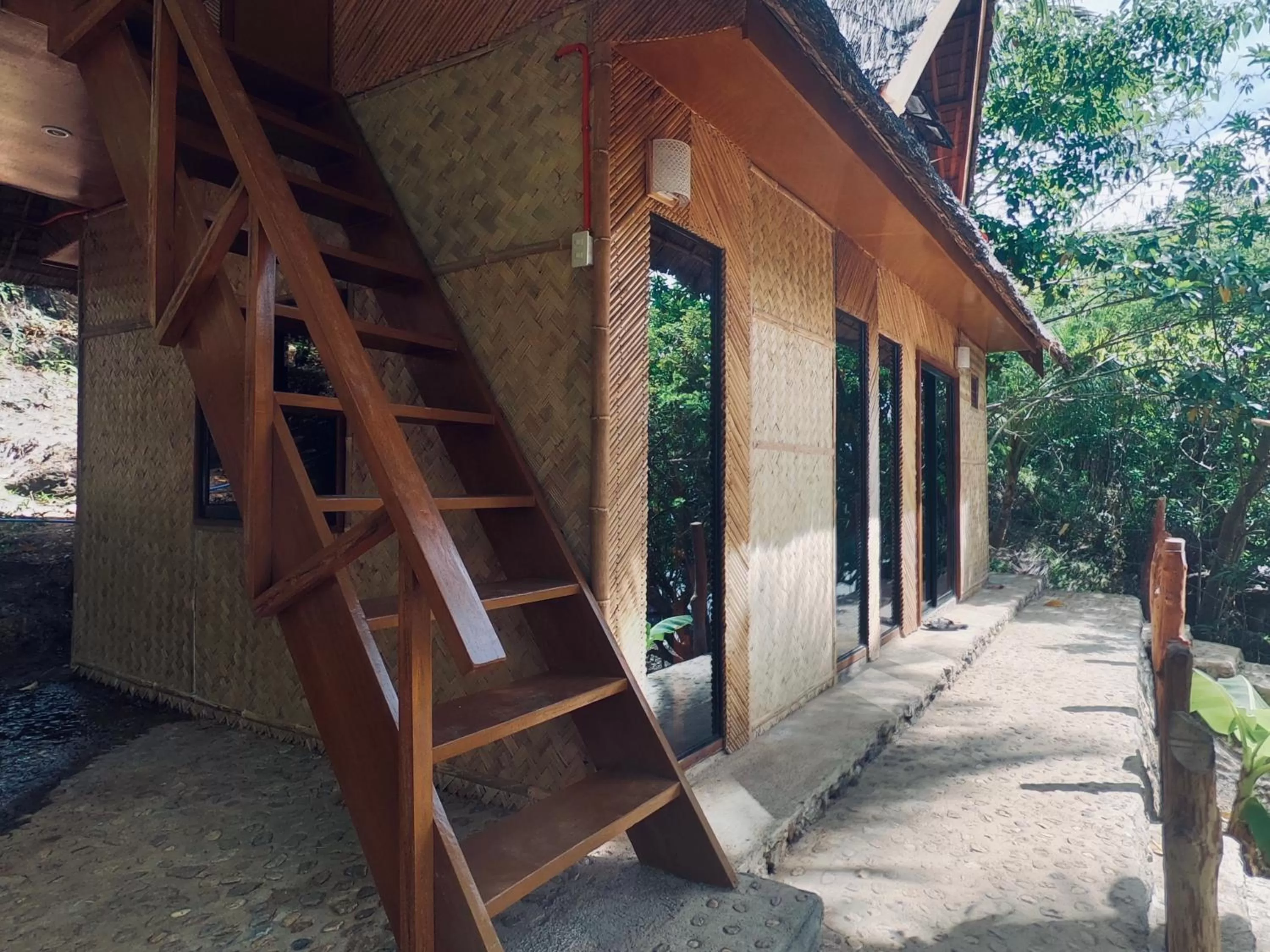 Cocovana Beach Resort