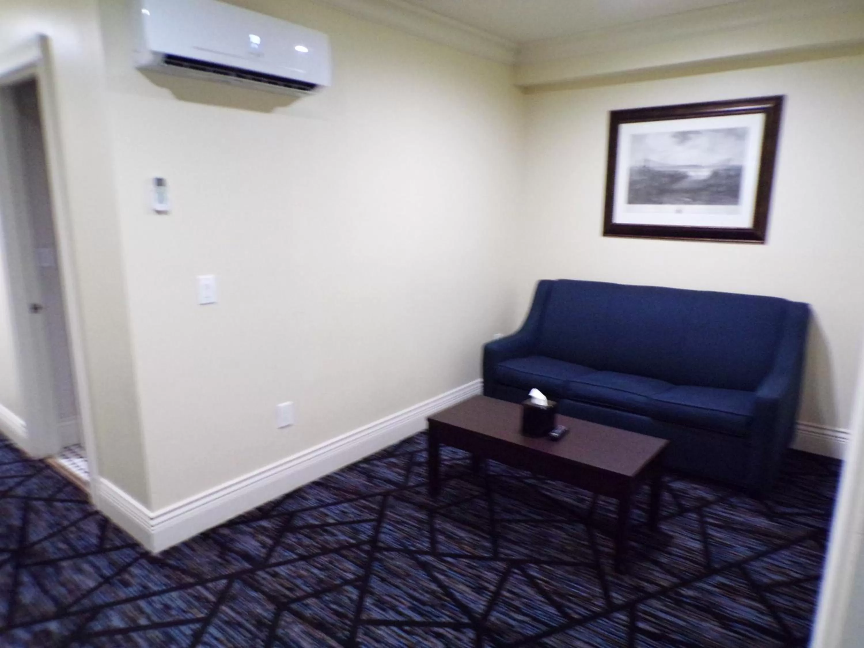 Niagara Crossing Hotel and Spa