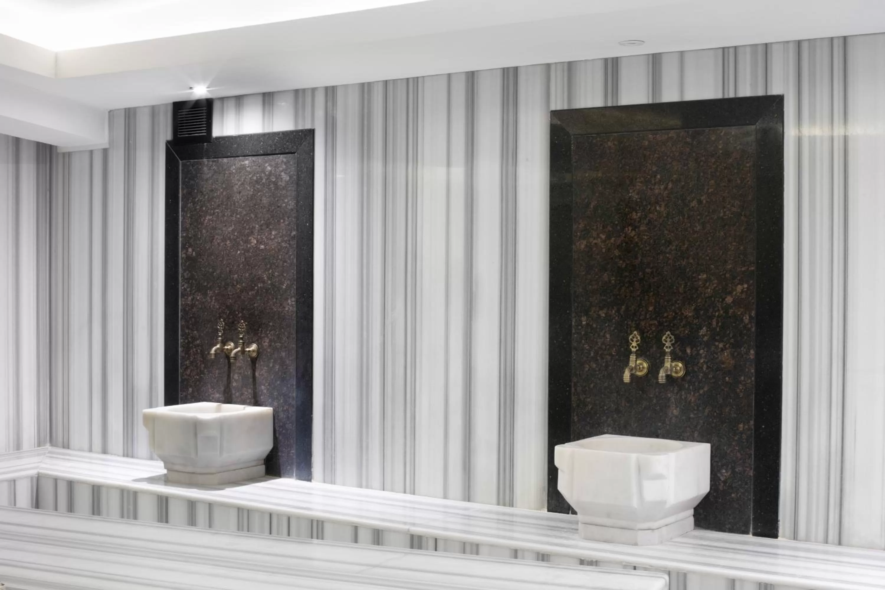 Steam room in Orka Royal Hotel & Spa