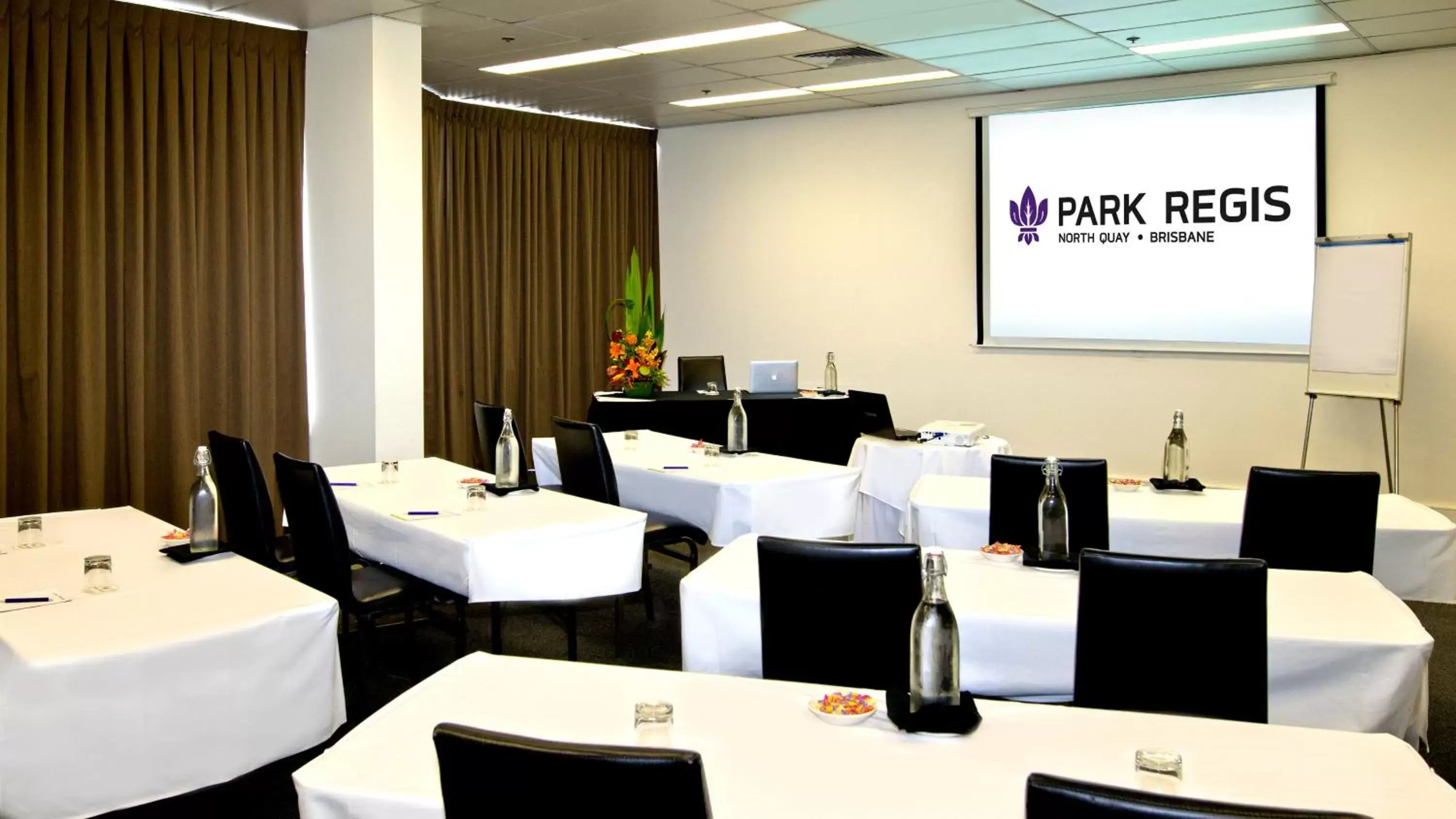 Banquet/Function facilities in Park Regis North Quay