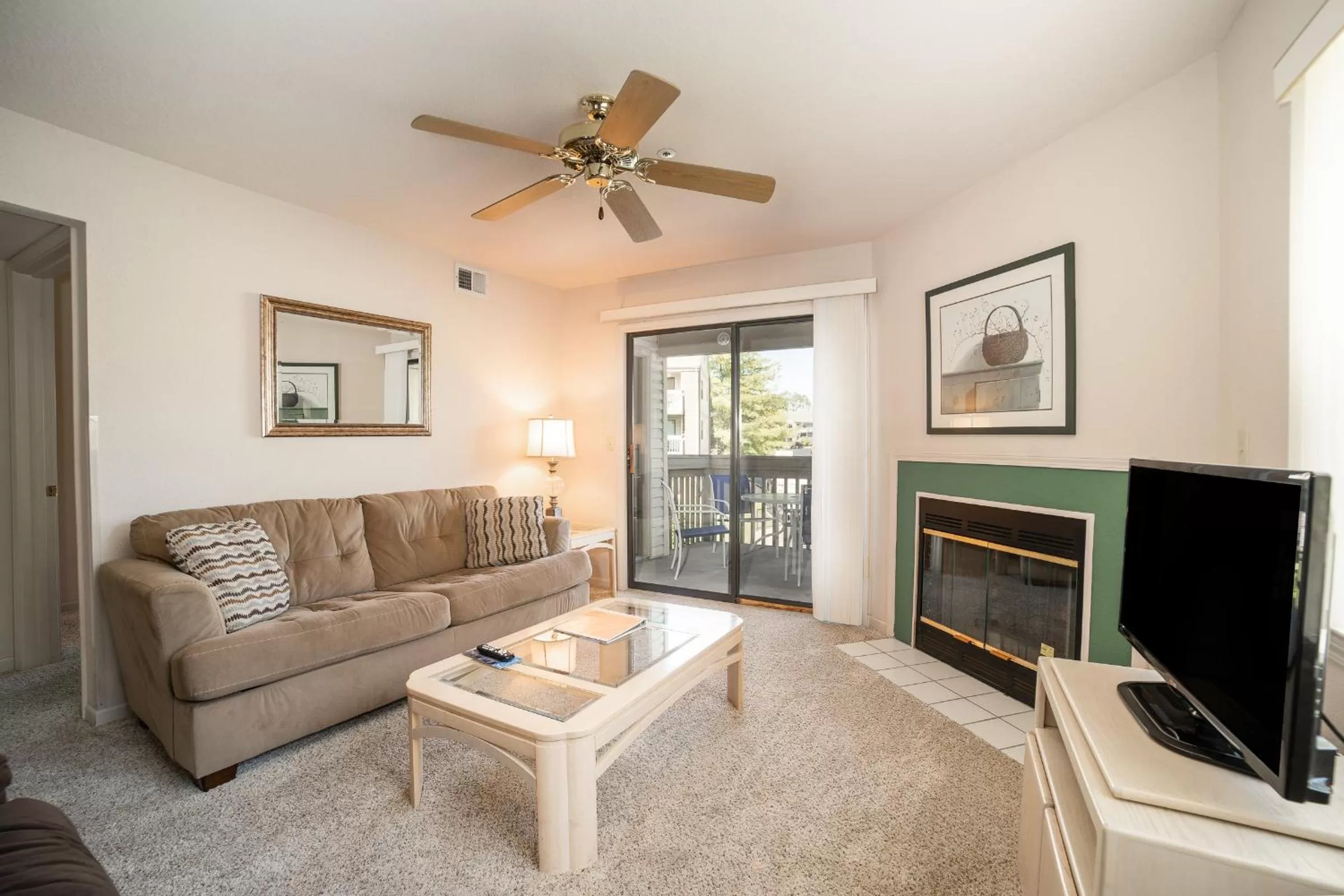 TV and multimedia in Pointe Royale Golf Resort