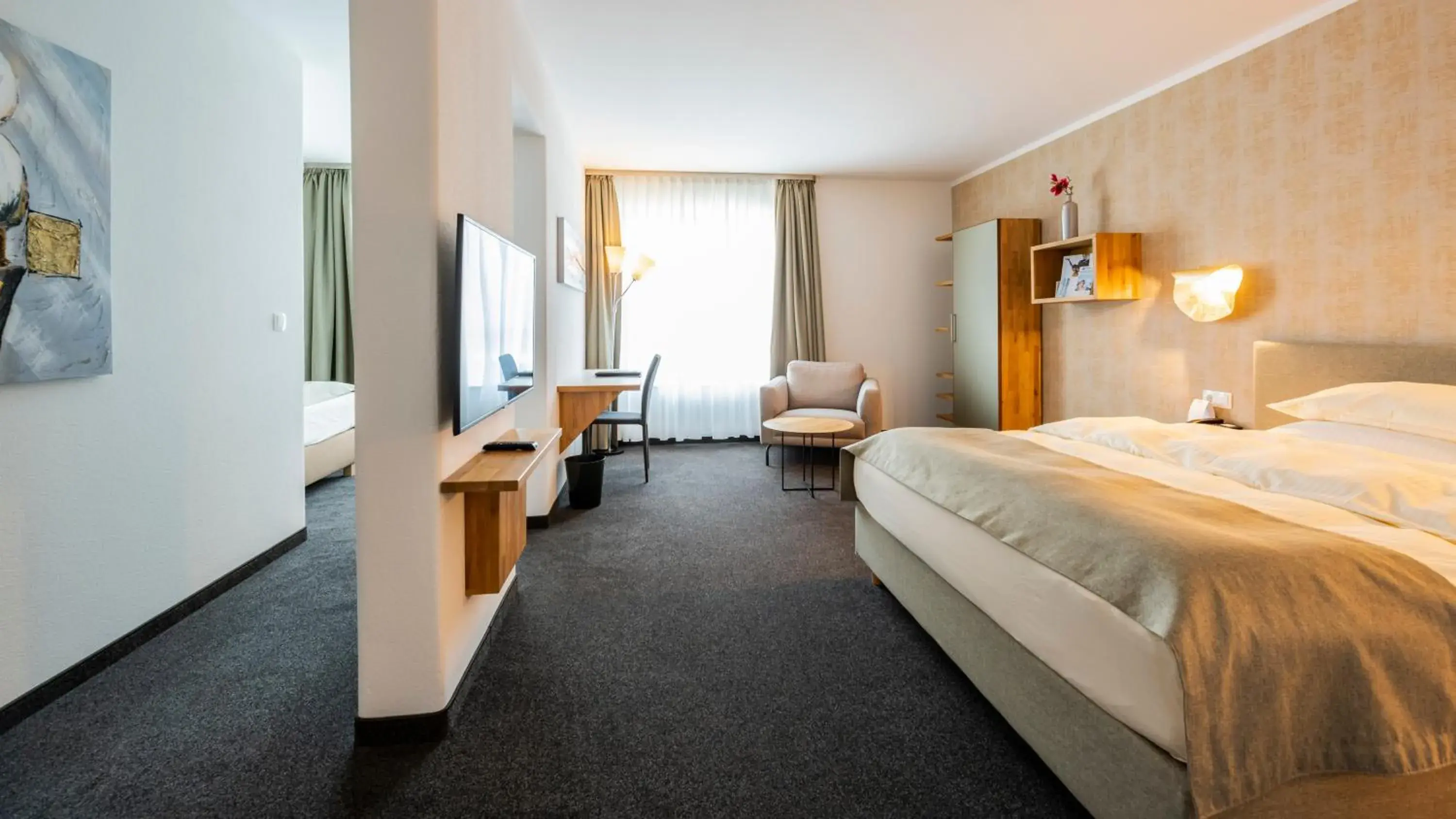 Staff, Bed in Best Western Plus iO Hotel