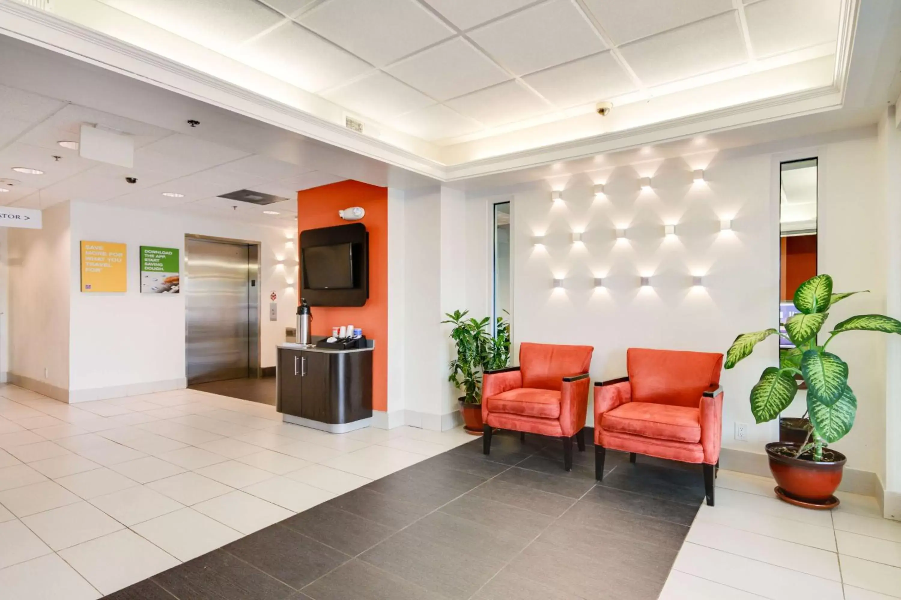 Lobby or reception, Lounge/Bar in Motel 6-Montgomery, AL - Airport