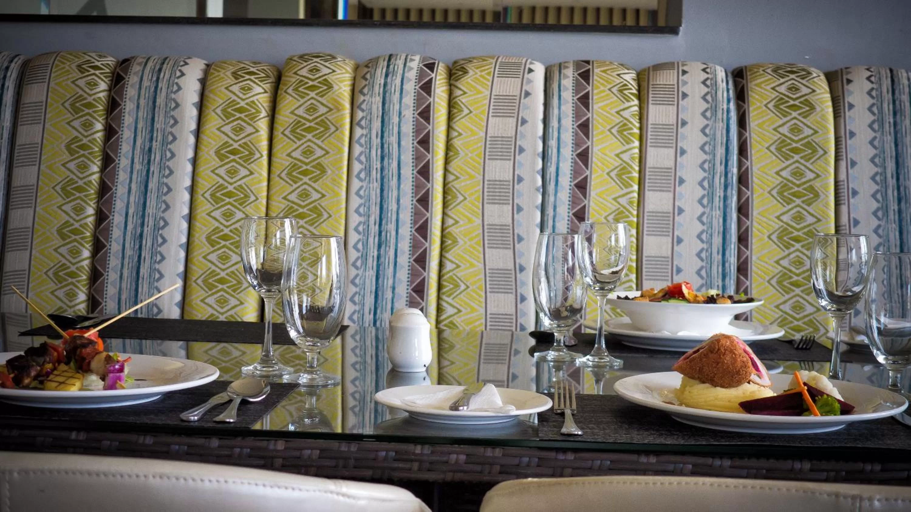 Restaurant/places to eat in Best Western Kisumu Hotel