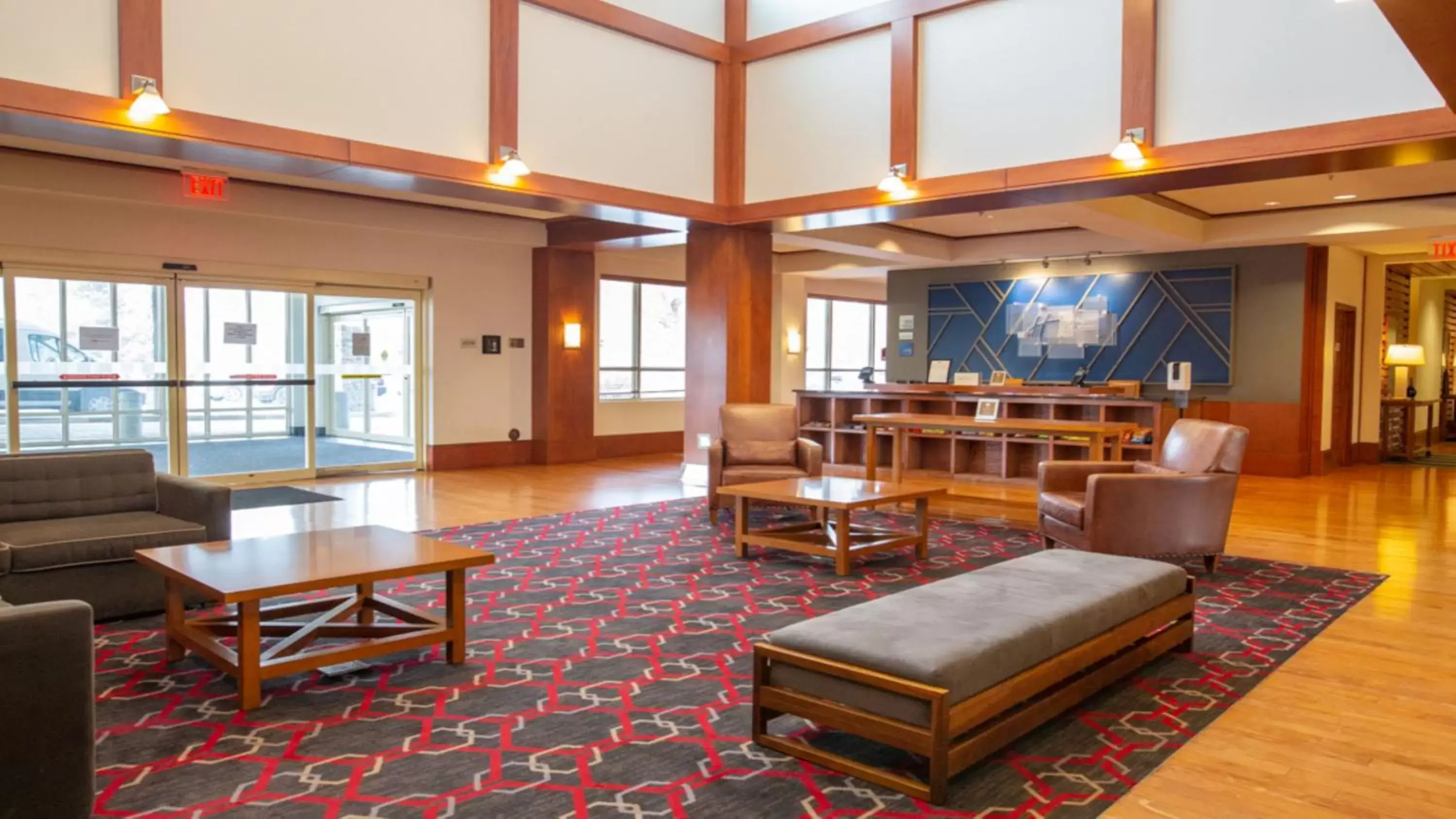 Lobby or reception, Lounge/Bar in Holiday Inn Express Columbus Airport Easton