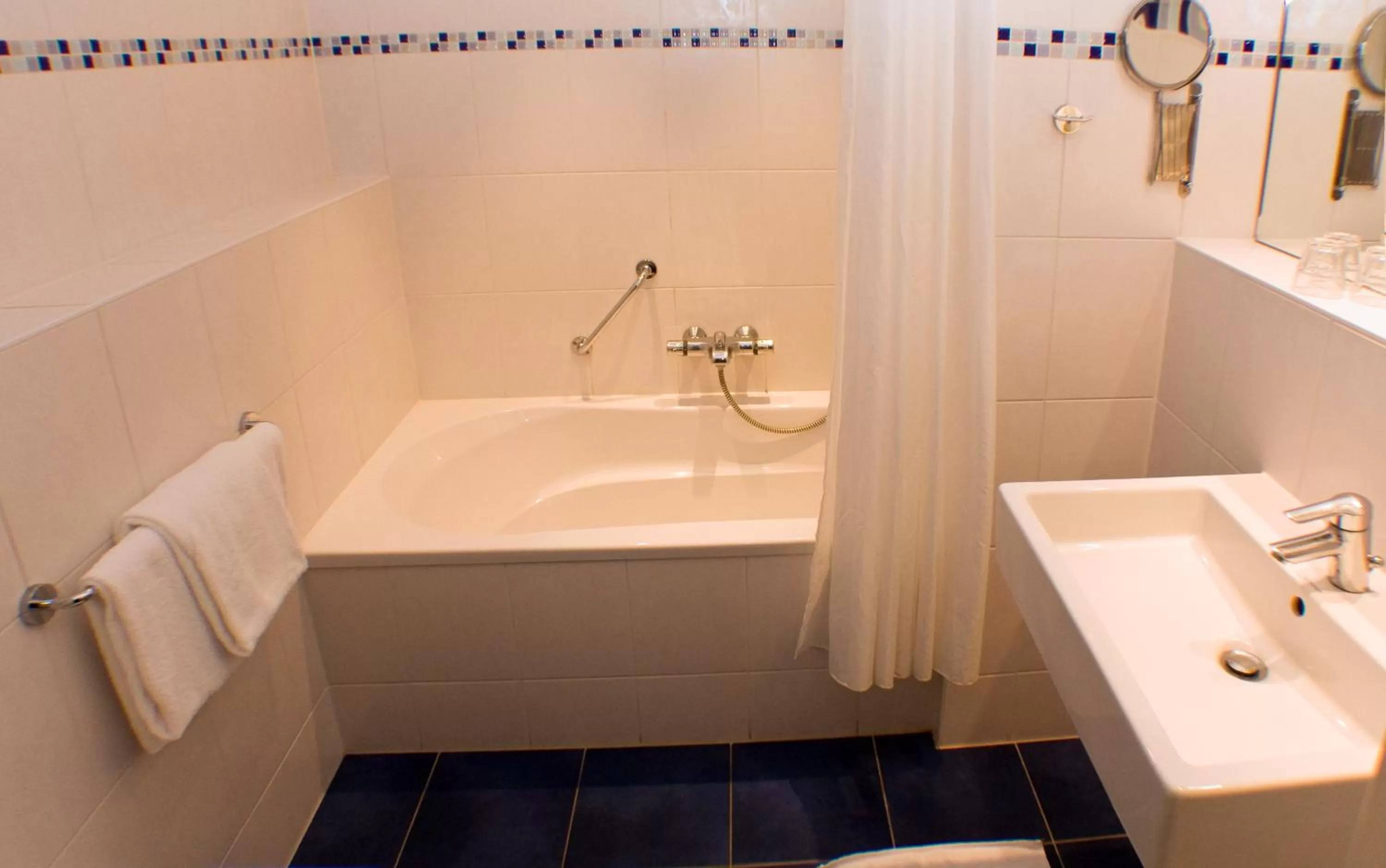 Bathroom in Hotel Restaurant Goerres