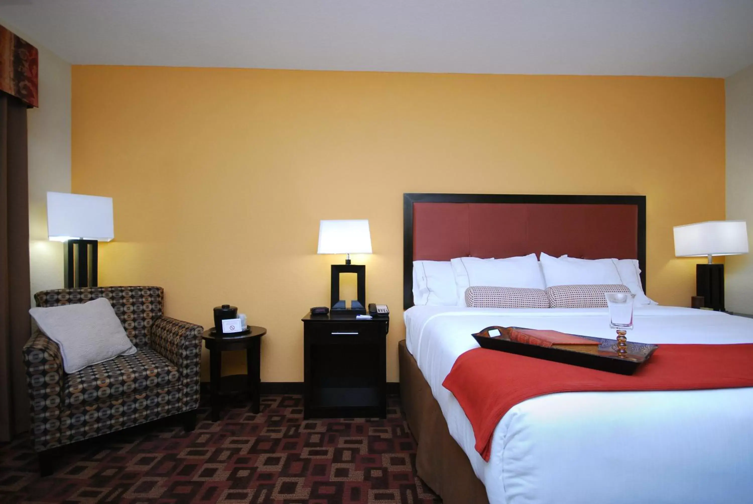 Photo of the whole room, Bed in Holiday Inn Express & Suites Gonzales, an IHG Hotel