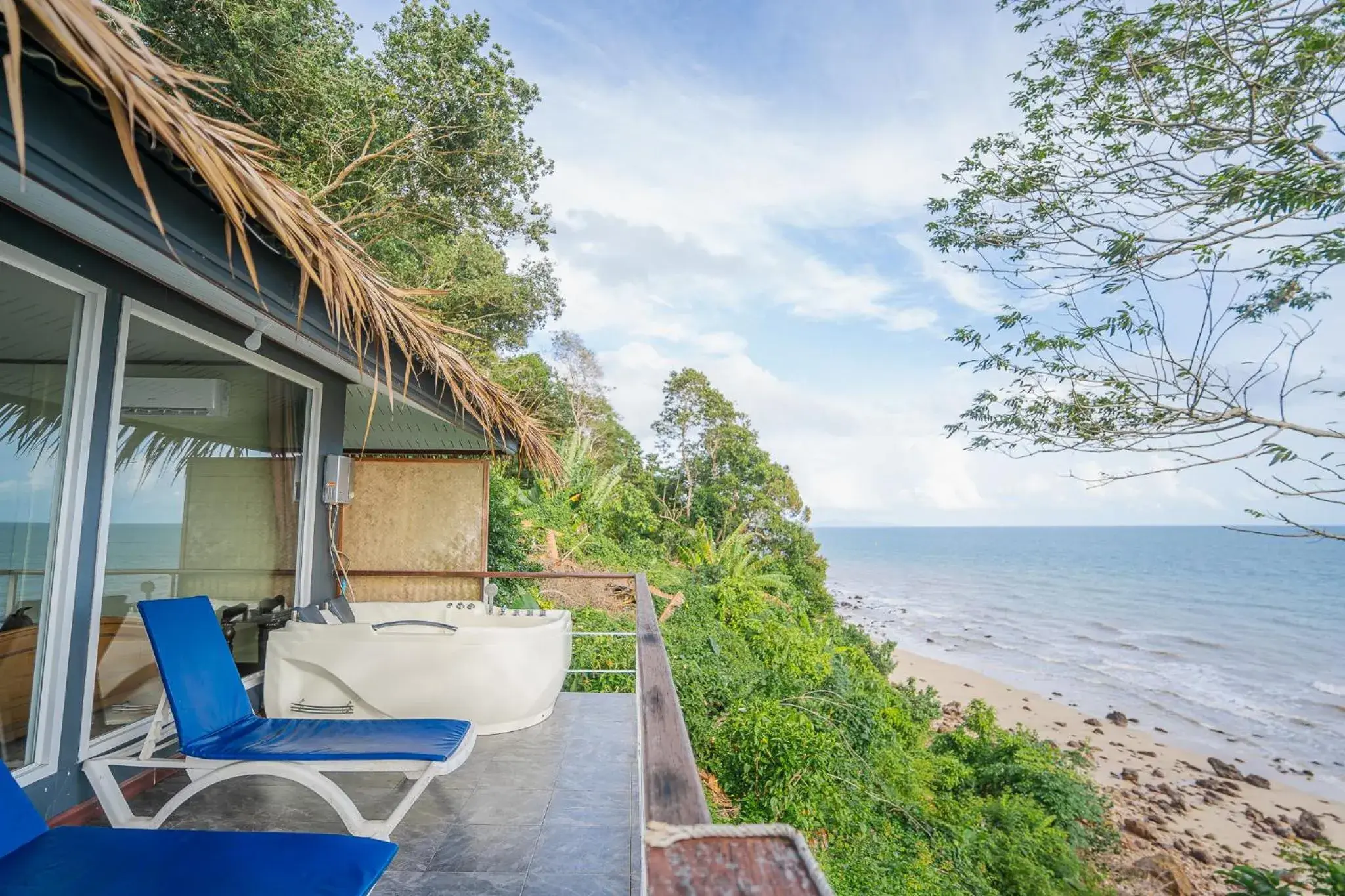 Balcony/Terrace in Koh Jum Resort