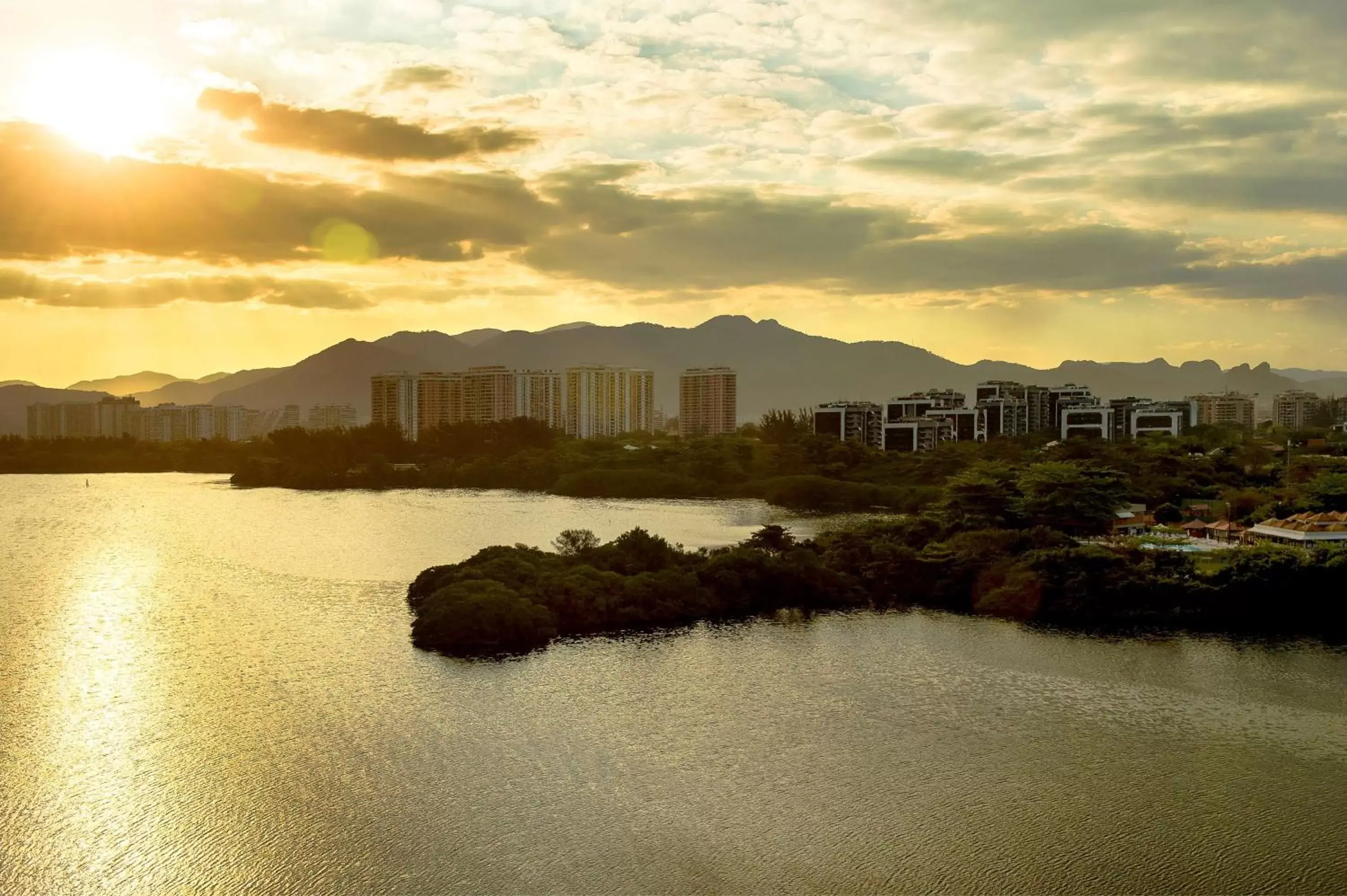 Off site, Sunrise/Sunset in Grand Hyatt Rio de Janeiro