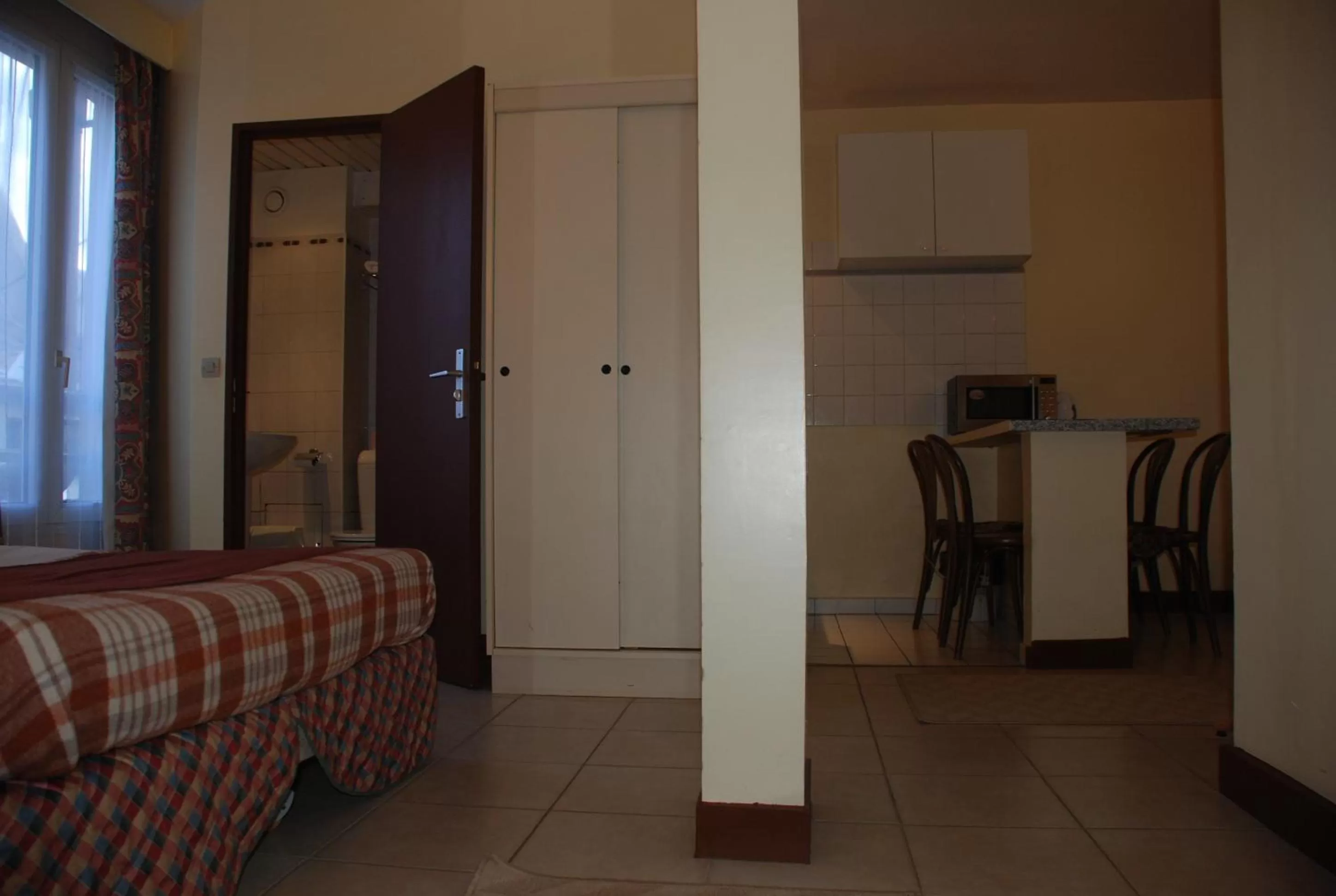 Photo of the whole room, Bed in Residence De La Tour Paris-Malakoff