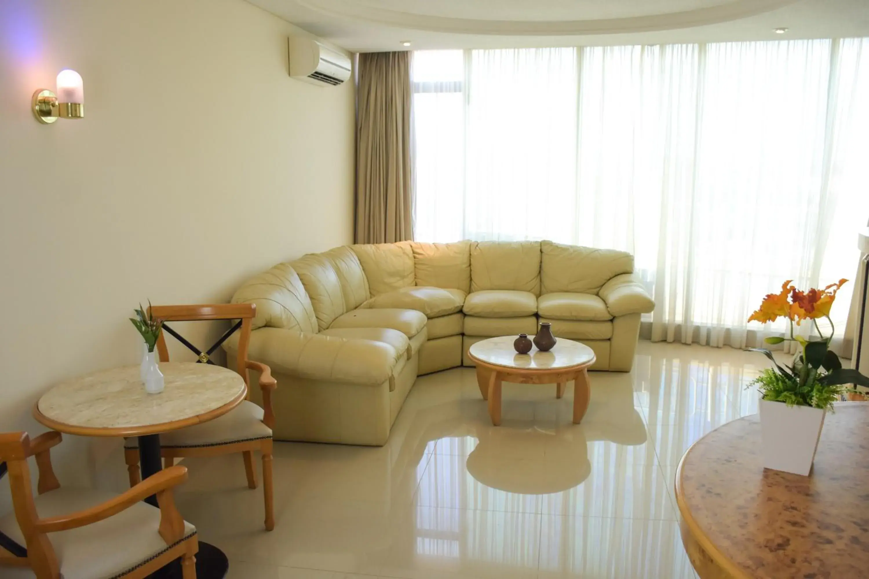 Living room, Seating Area in Golden Park Internacional Foz & Convenções