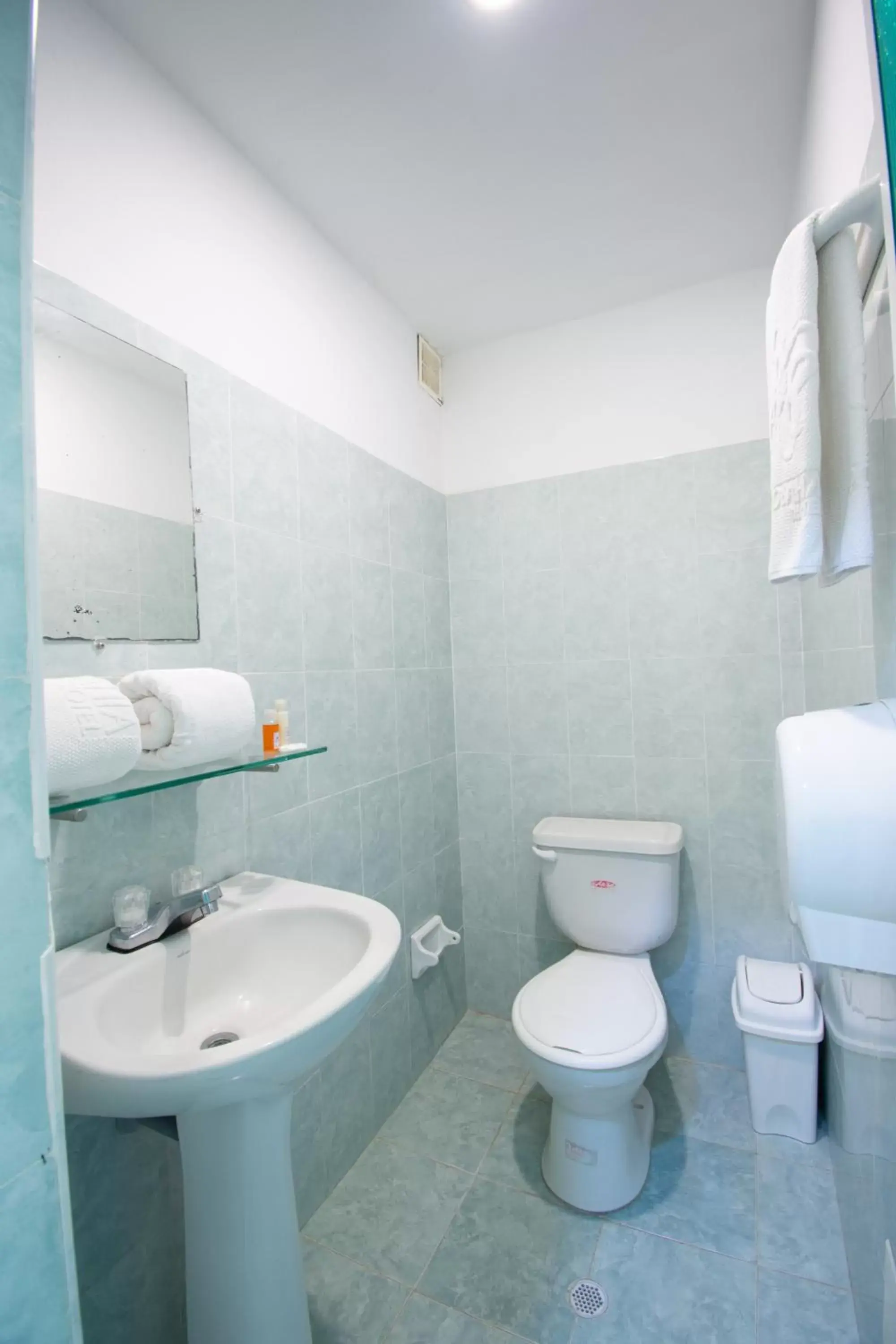 Bathroom in Hotel Portobahia Santa Marta Rodadero