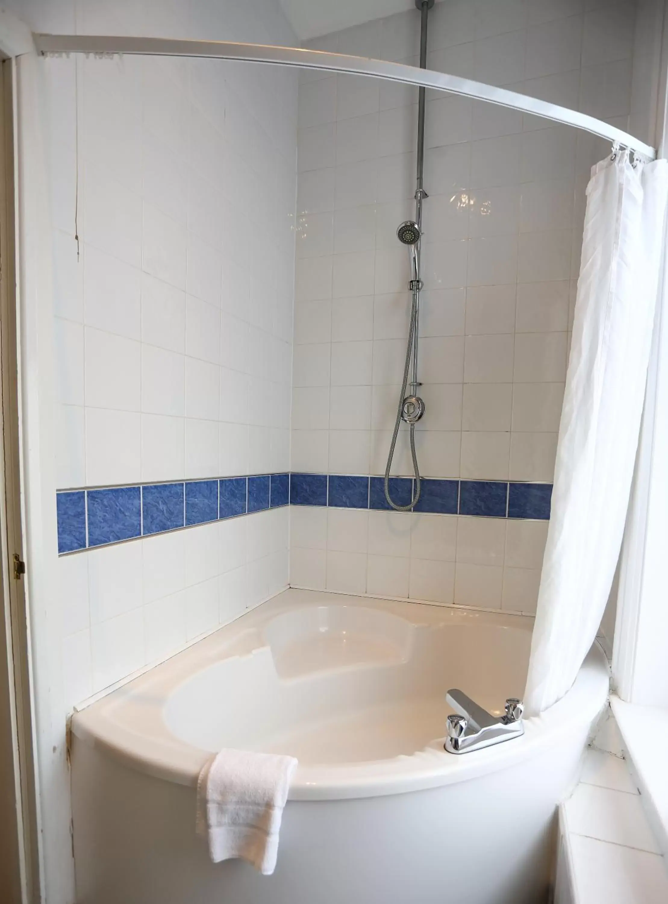 Shower, Bathroom in Royal Exeter Hotel