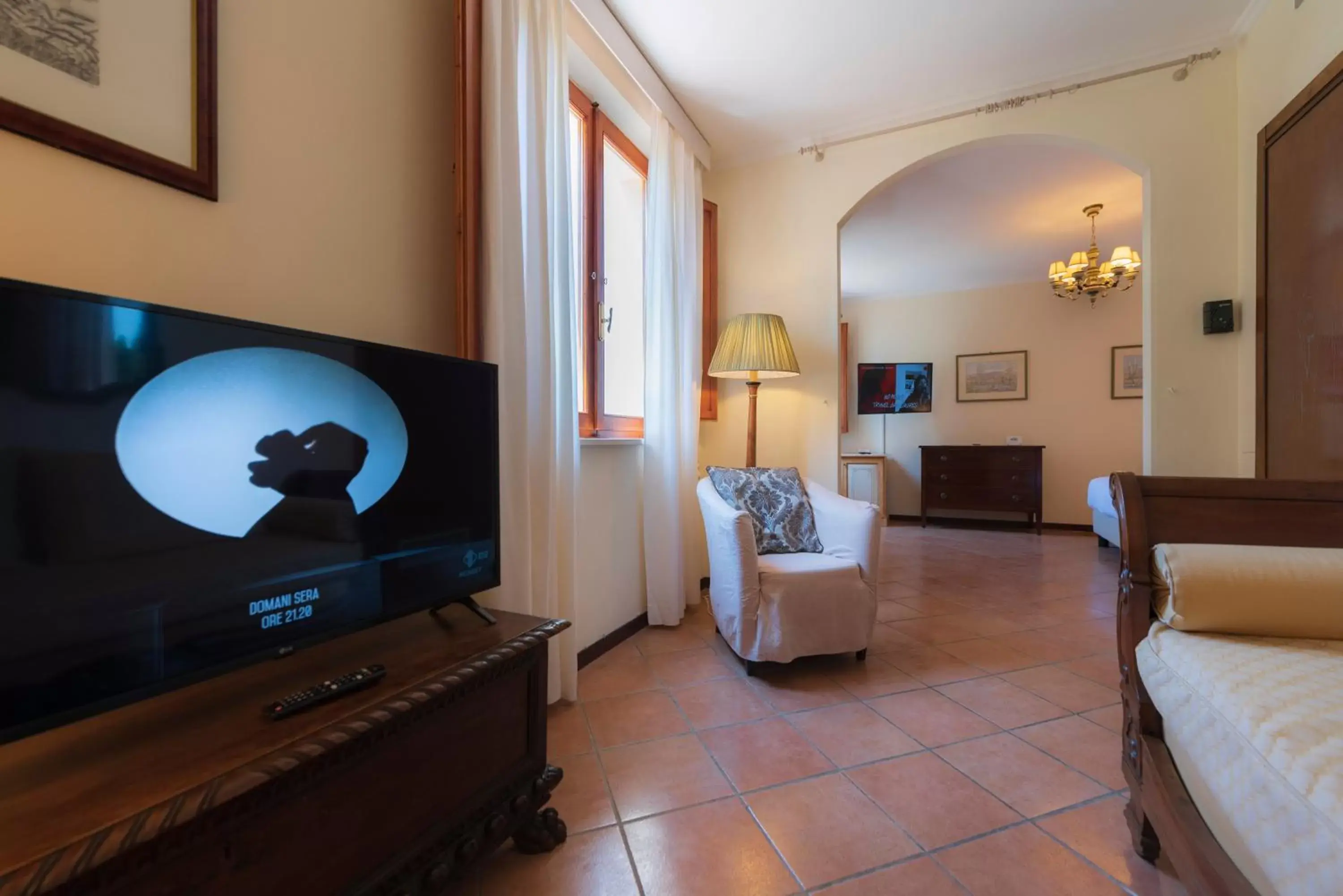 Living room, TV/Entertainment Center in Villa Scacciapensieri Boutique Hotel