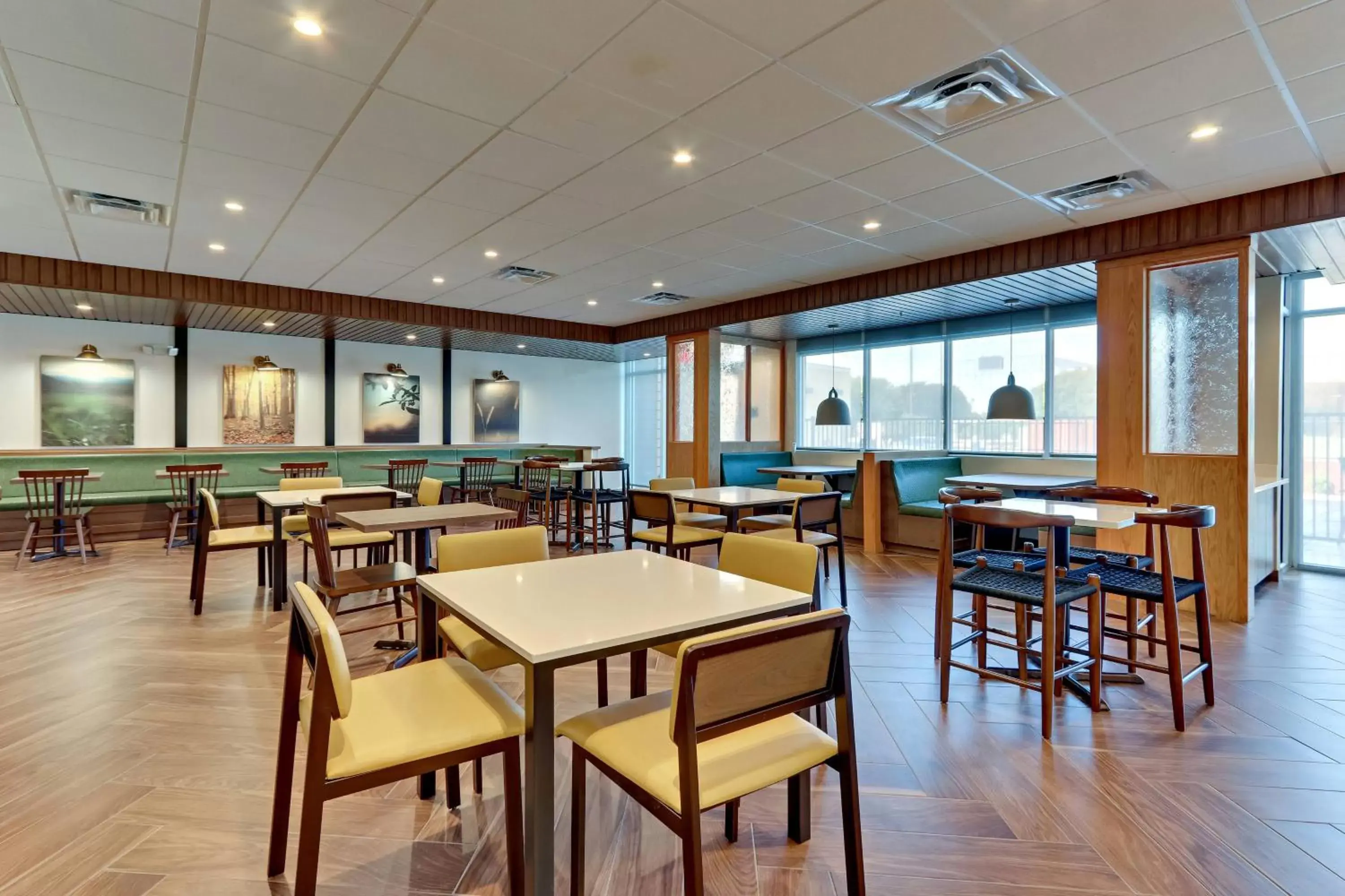 Breakfast, Restaurant/Places to Eat in Fairfield Inn & Suites by Marriott Dallas Love Field