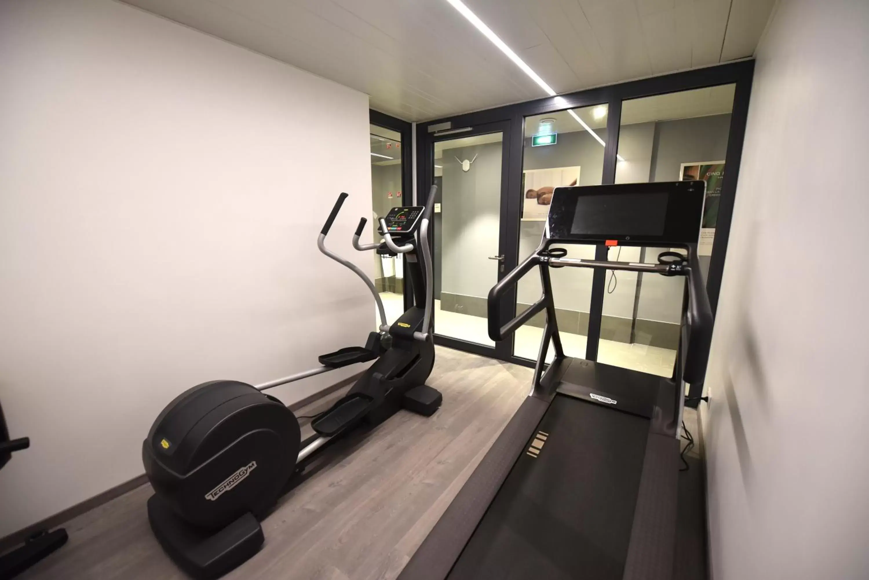 Spa and wellness centre/facilities, Fitness Center/Facilities in Kyriad Hotel Dijon Gare