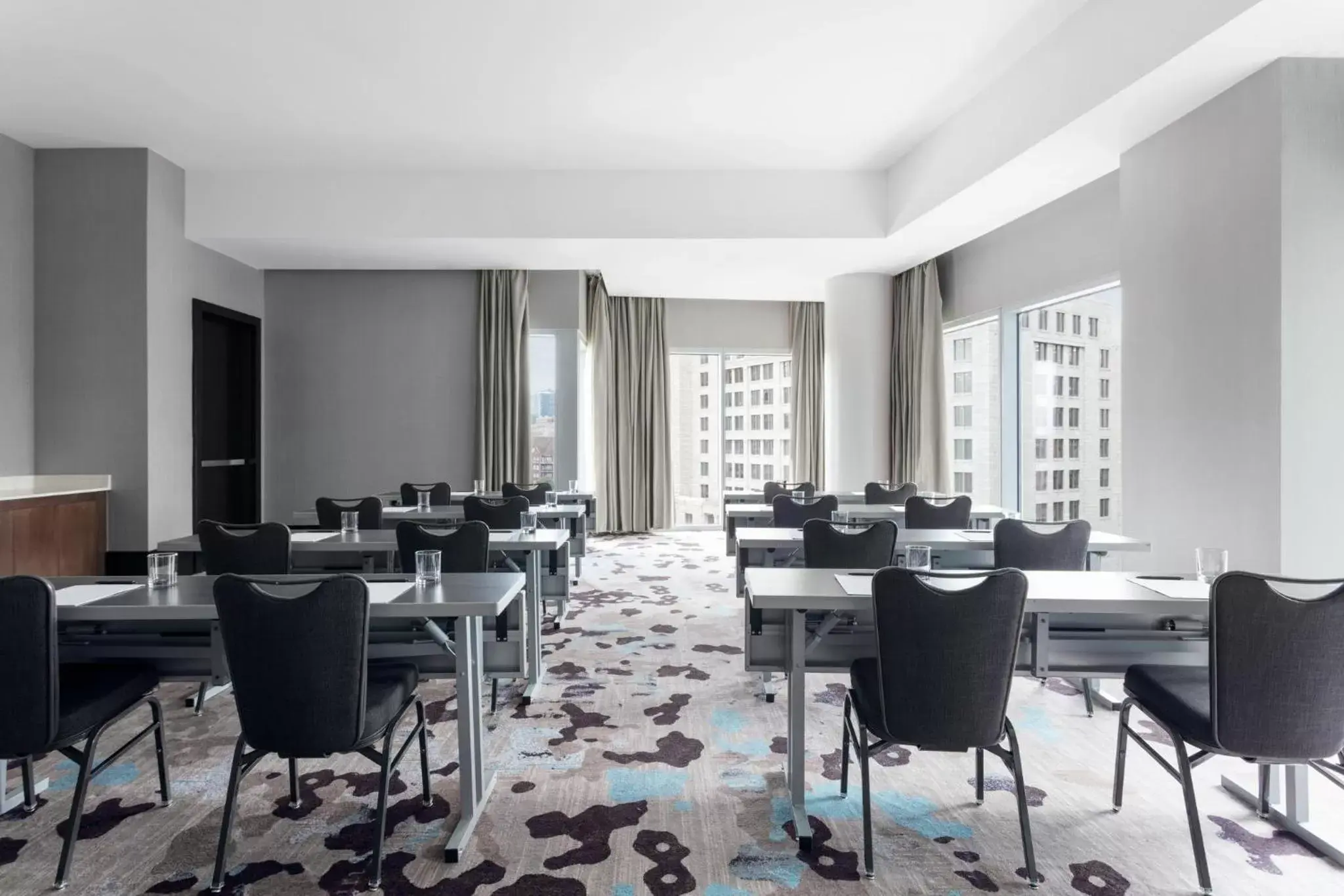 Meeting/conference room, Restaurant/Places to Eat in Loews Atlanta Hotel