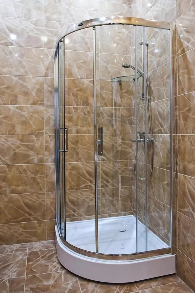 Shower in Hotel 8th Mile