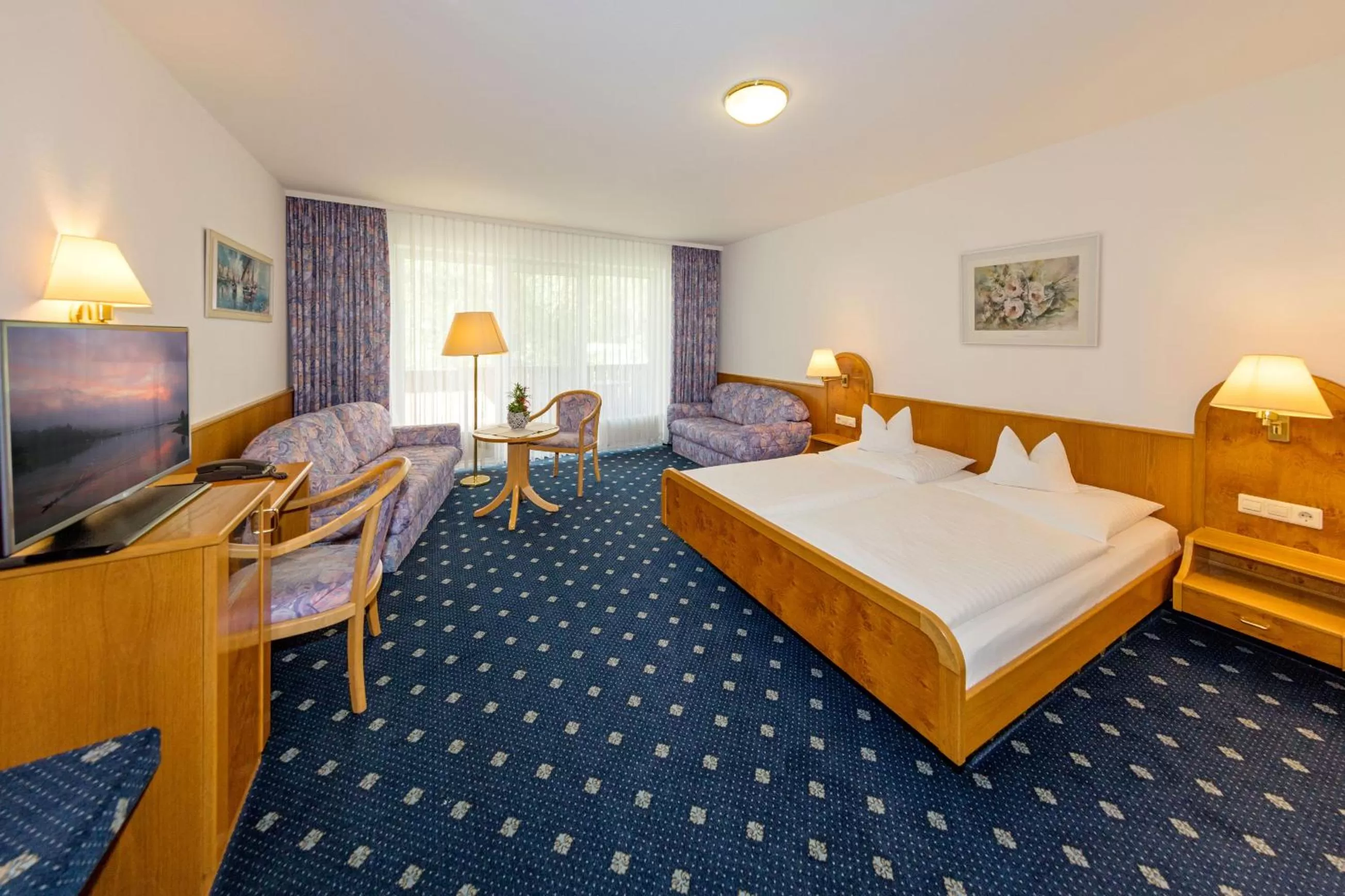 Balcony/Terrace, Bed in Gasthof - Hotel zum Ochsen GmbH