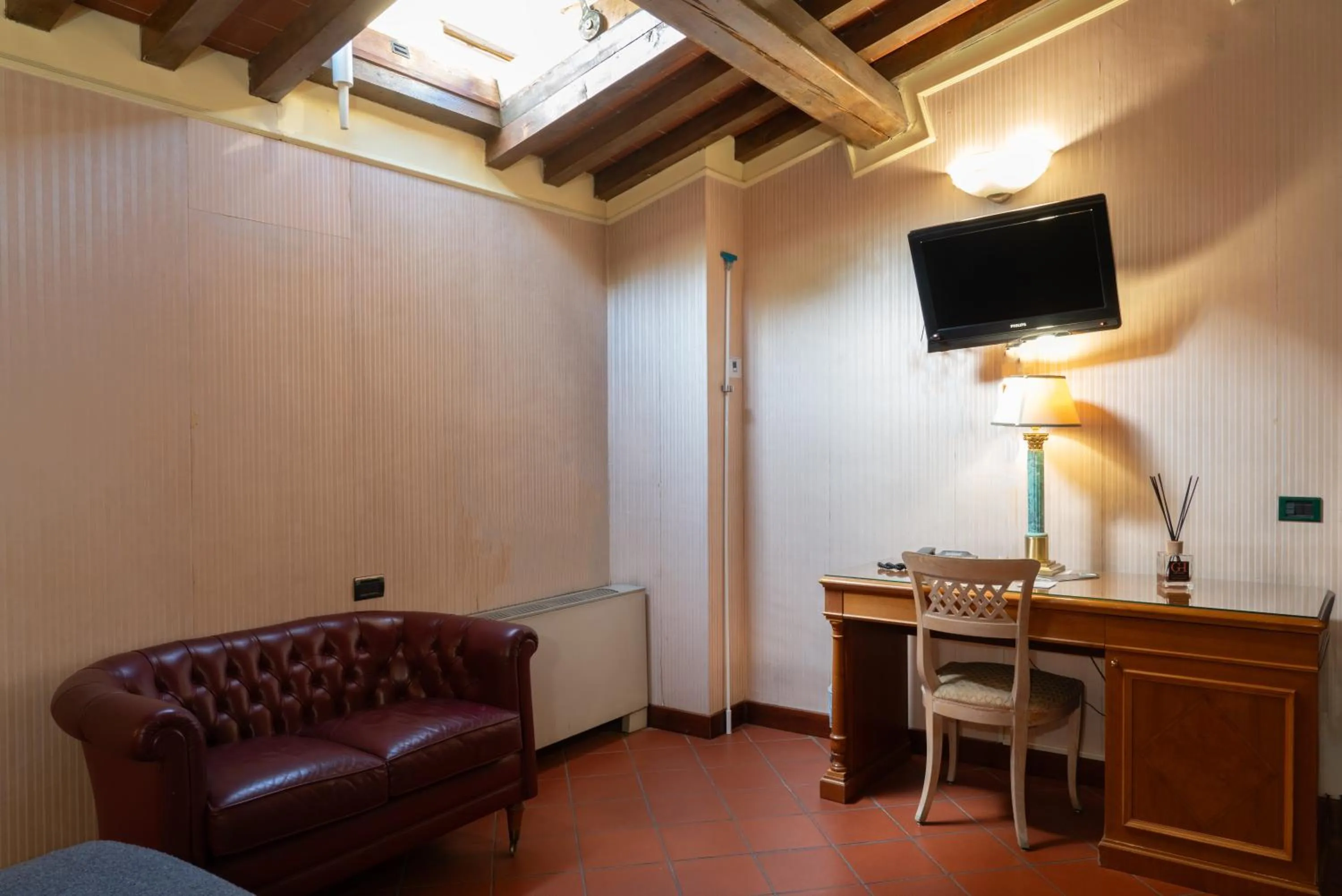 TV and multimedia in Hotel Panama