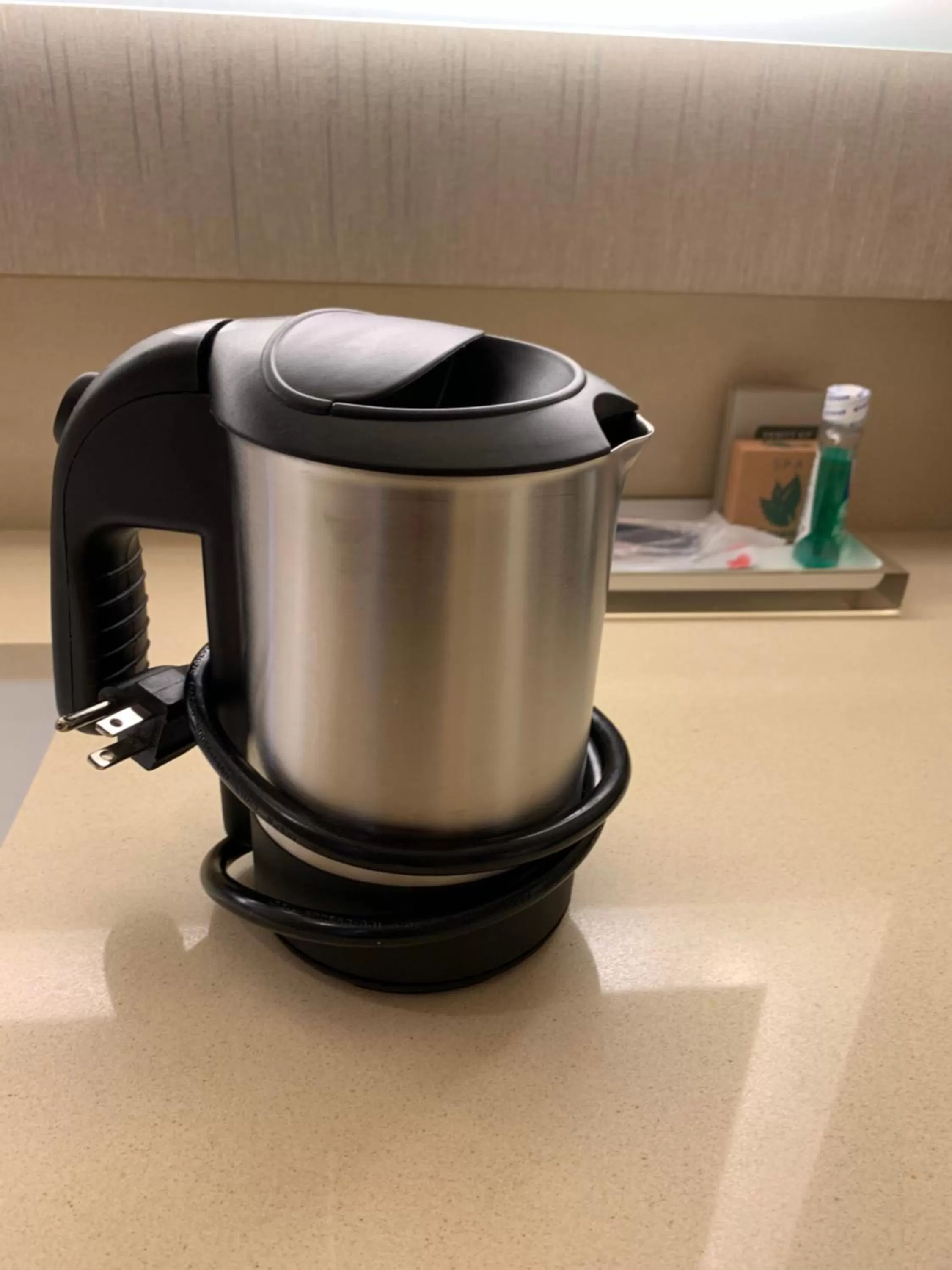 Coffee/tea facilities in Hotel Strata